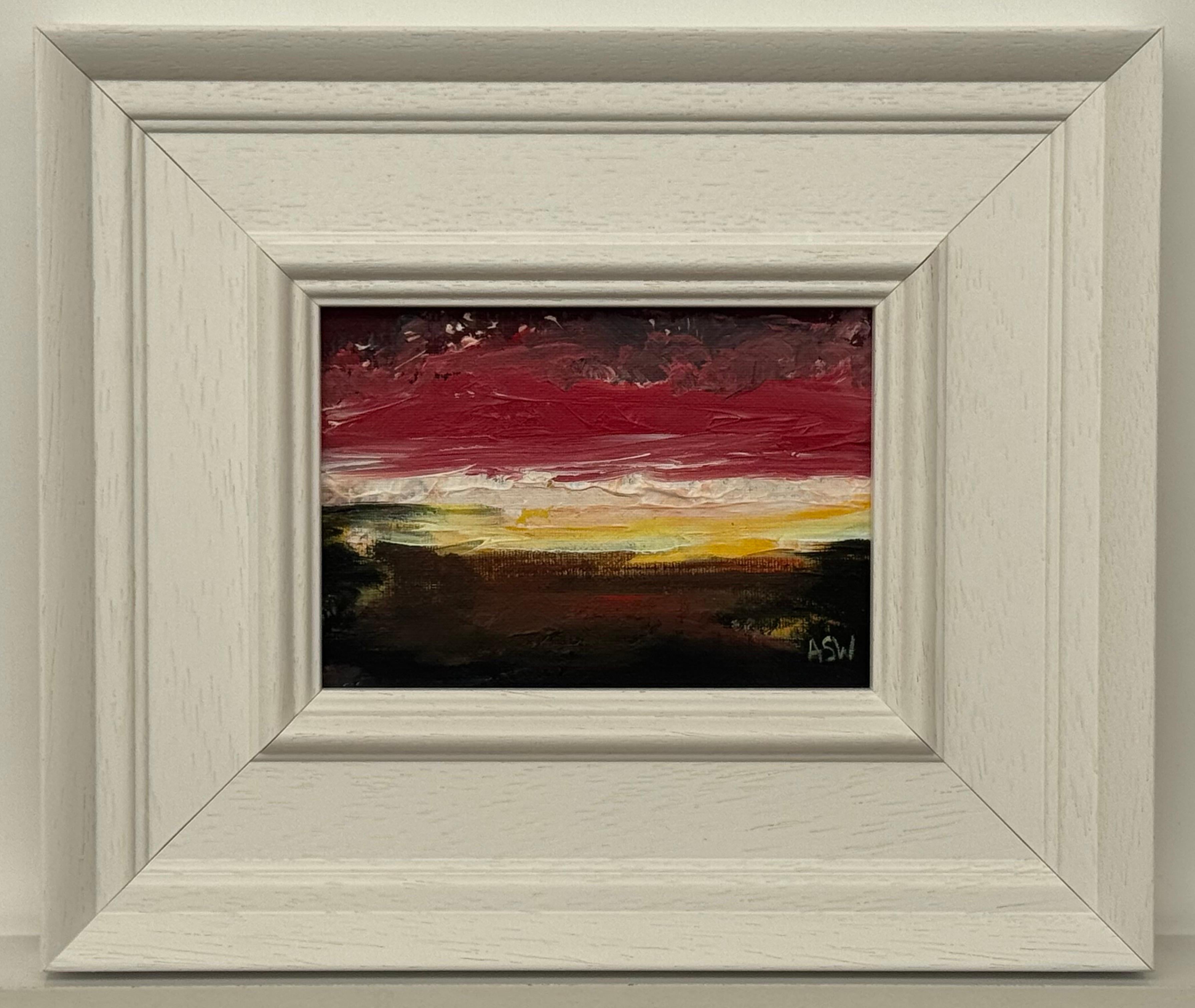 Afterglow carmesí Estudio artístico de paisaje abstracto en miniatura por un artista contemporáneo en venta 4