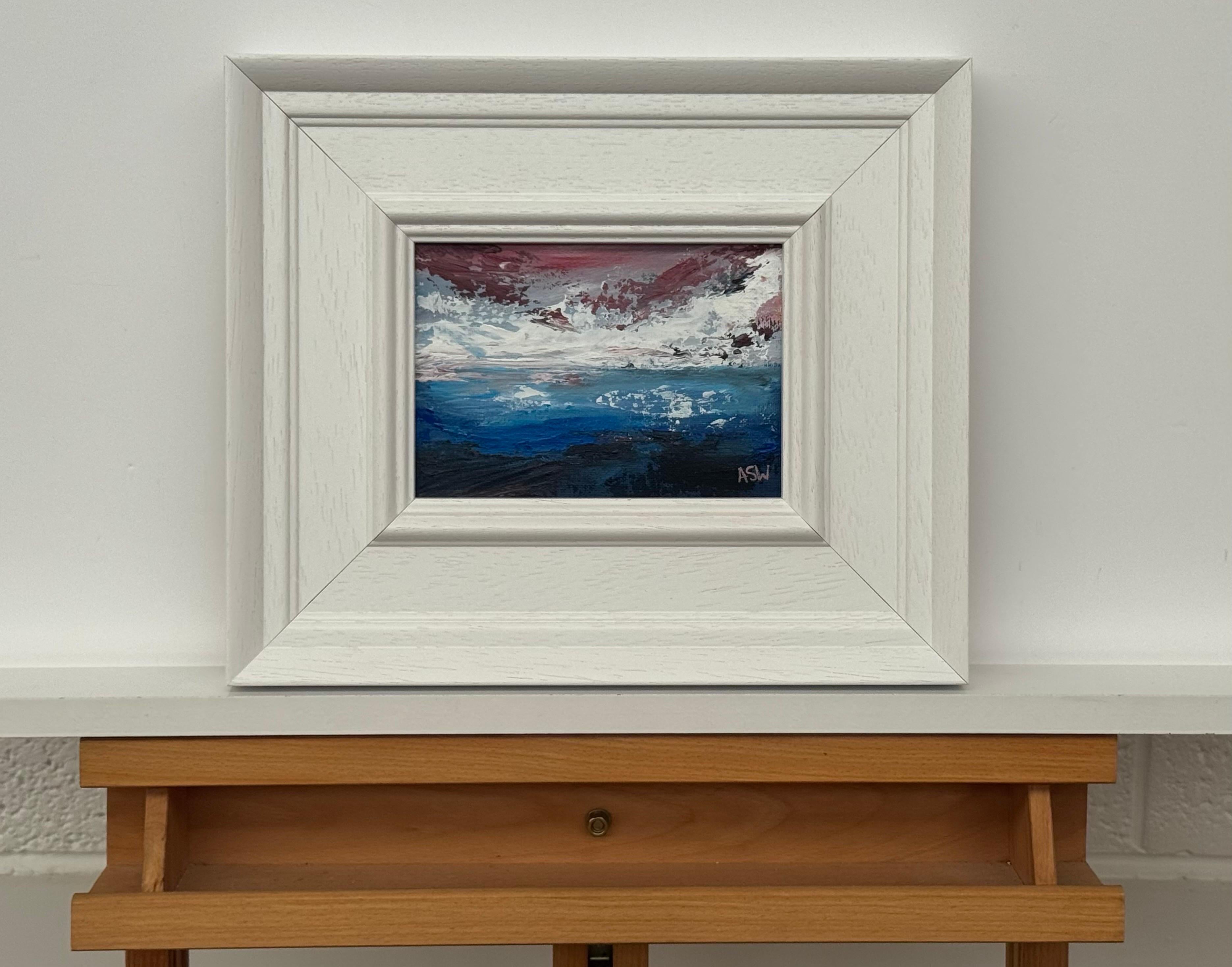 Crimson Horizon - Miniatura astratta di paesaggio marino di un artista contemporaneo in vendita 5