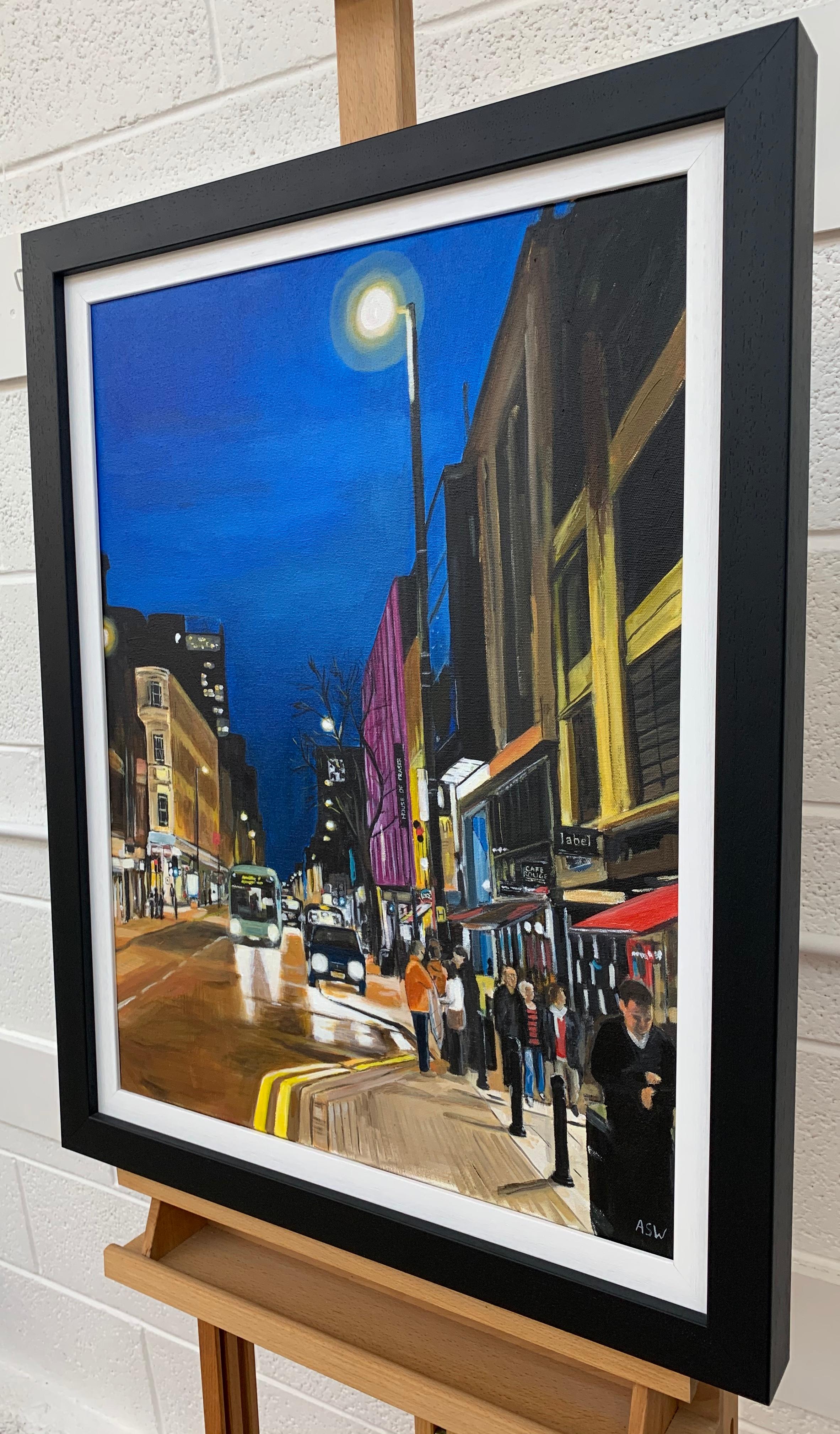 Deansgate in the Rain - ein Originalgemälde einer Straßenszene in Manchester, England, von der britischen Stadtbildkünstlerin Angela Wakefield. Sie fängt die sich verändernde Natur Manchesters ein, sowohl die alte als auch die neue. Die typisch