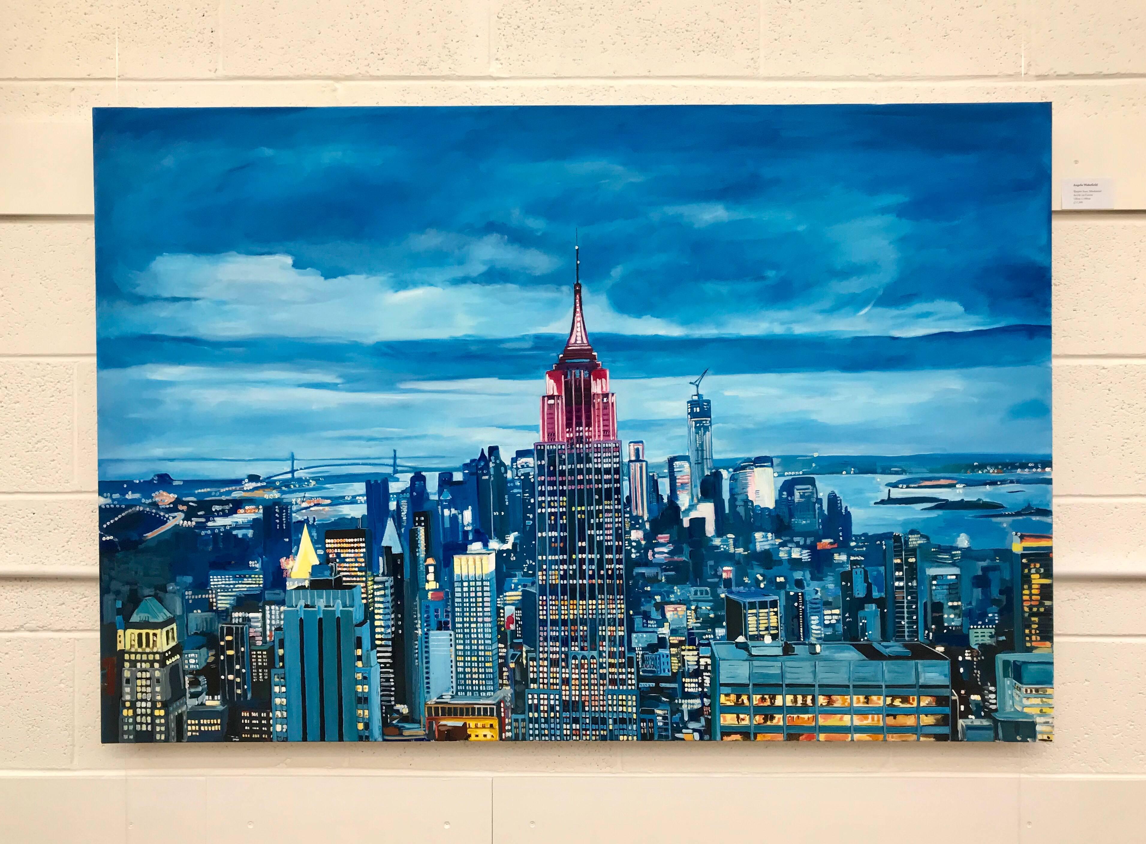 Empire State Building, Manhattan, Stadtbild, New York, von britischem Landschaftsmaler. 

Kunst misst 60 x 40 Zoll 

Wakefields Werk ist eine einzigartige Mischung aus Abstraktion und Realismus, wobei der Schwerpunkt auf der Farbe liegt. Ihre Bilder