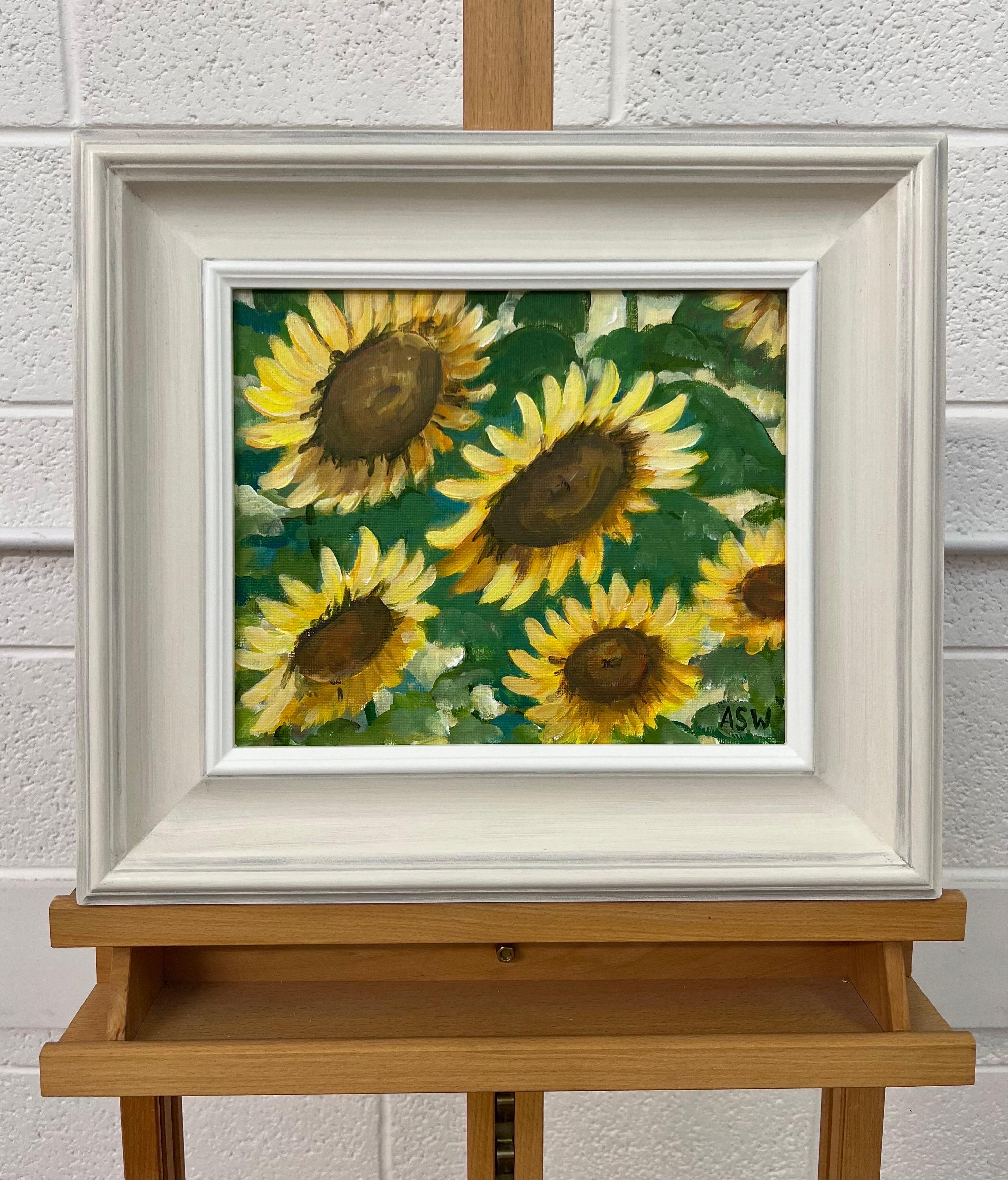 Goldgelbe Sonnenblumen Studie auf grünem Hintergrund von Contemporary Artist (Zeitgenössisch), Painting, von Angela Wakefield