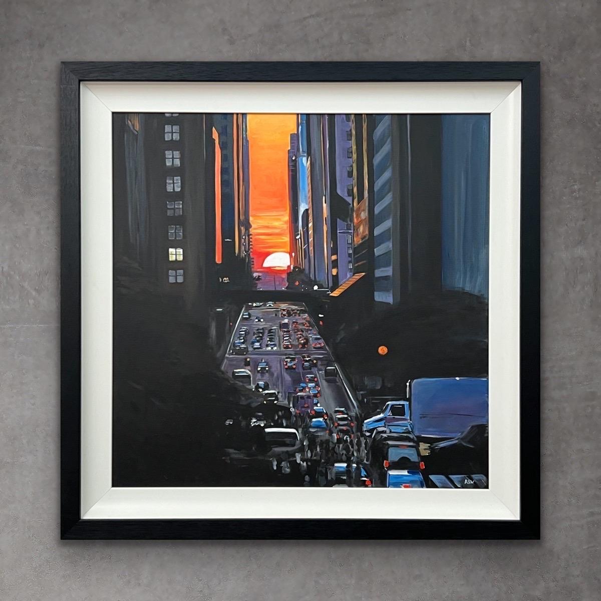Henge de Manhattan al atardecer en una concurrida calle de Nueva York por un artista británico - Figurative Painting Negro de Angela Wakefield