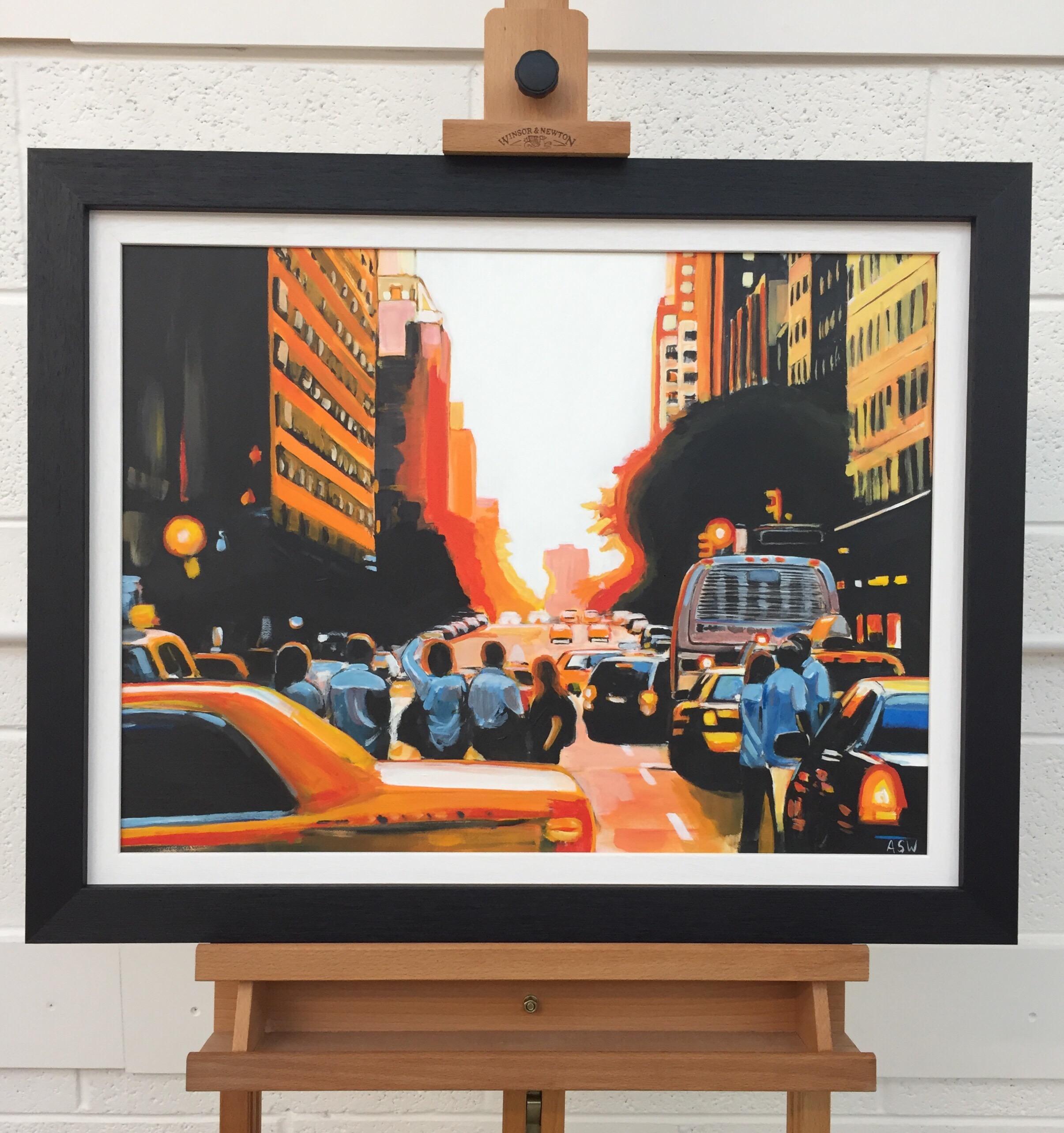 Figures at Manhattan Henge Sunset New York City par le Leading British Urban Artist en vente 2