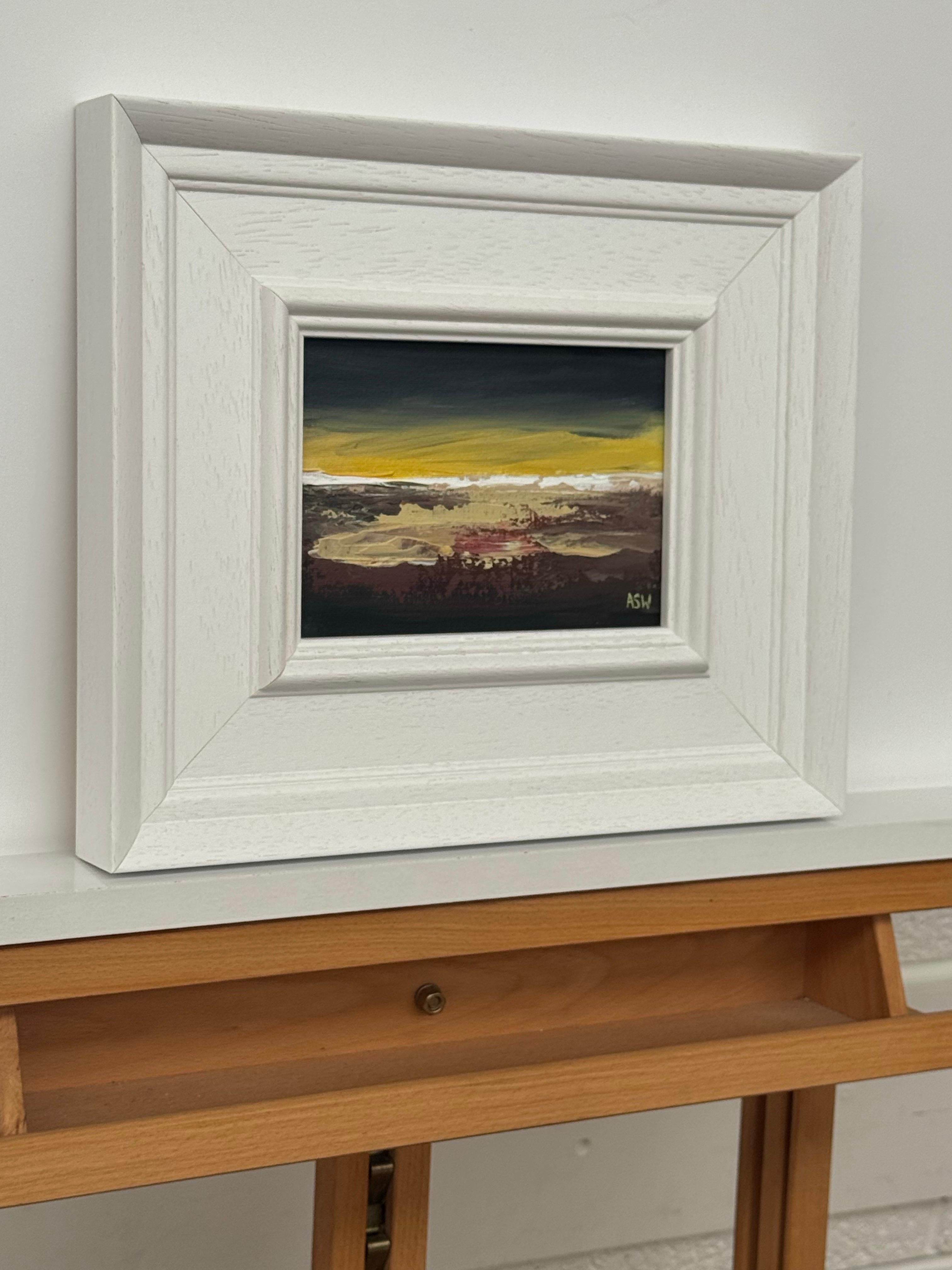 Midnight Ember - Miniatura di un paesaggio astratto studiata da un artista contemporaneo - Painting di Angela Wakefield