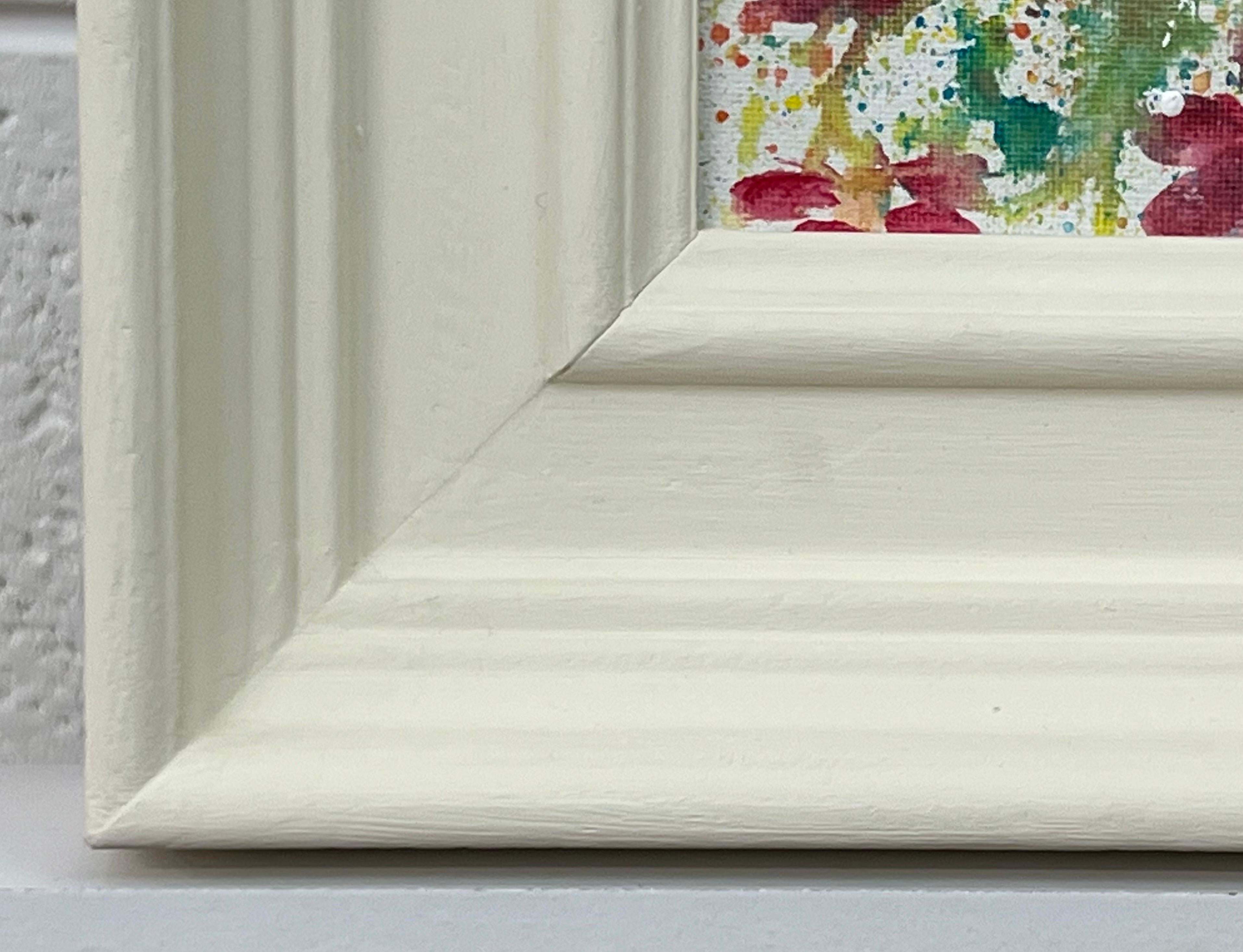 Étude de fleurs abstraites miniatures sur toile blanche d'un artiste britannique contemporain en vente 6