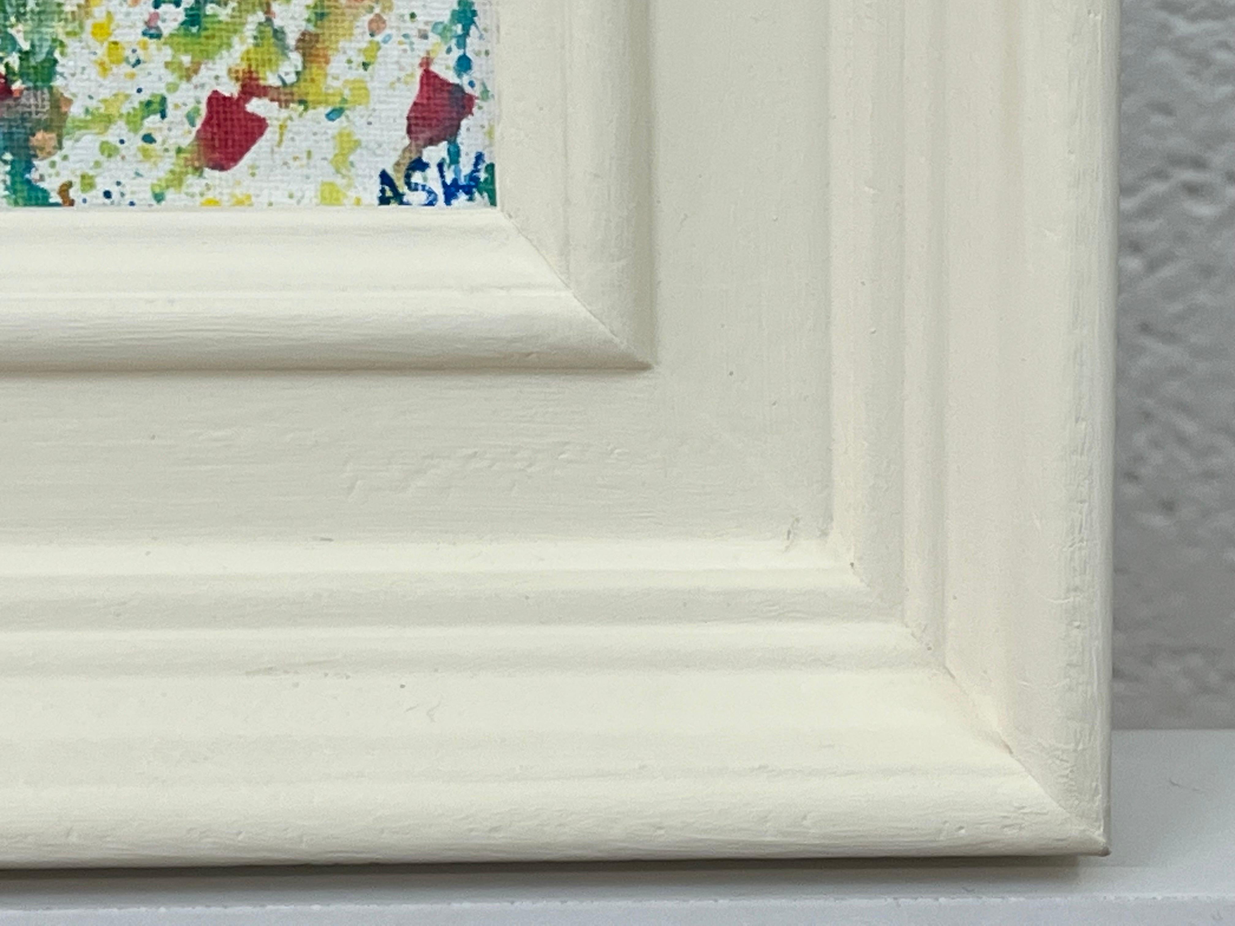 Étude de fleurs abstraites miniatures sur toile blanche d'un artiste britannique contemporain en vente 1