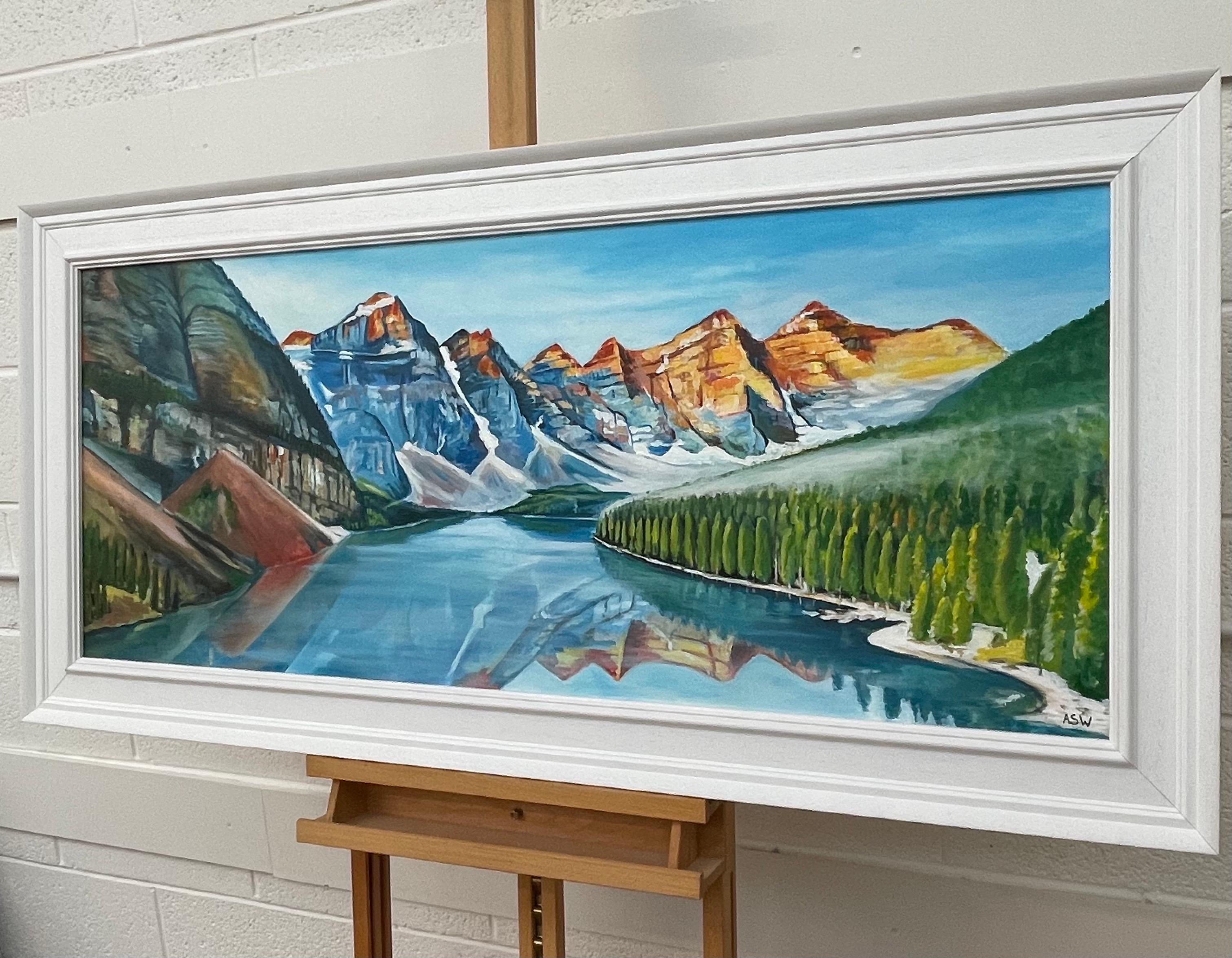 Peinture de paysage moderne du lac d'Alberta, Canada, par un artiste contemporain - Gris Abstract Painting par Angela Wakefield