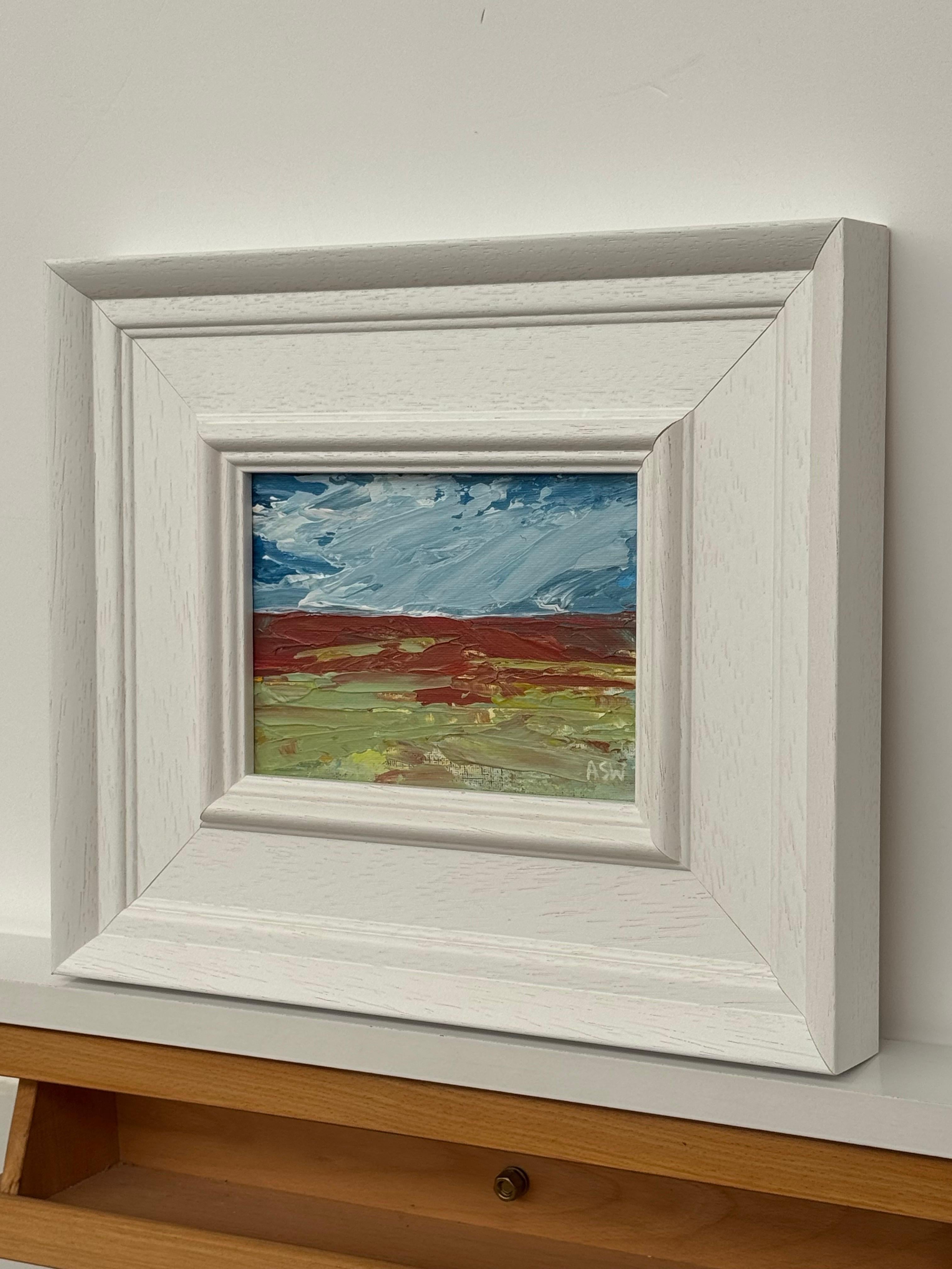 Luz de páramo - Estudio artístico de paisaje abstracto en miniatura por un artista contemporáneo - Landscape Painting Gris de Angela Wakefield