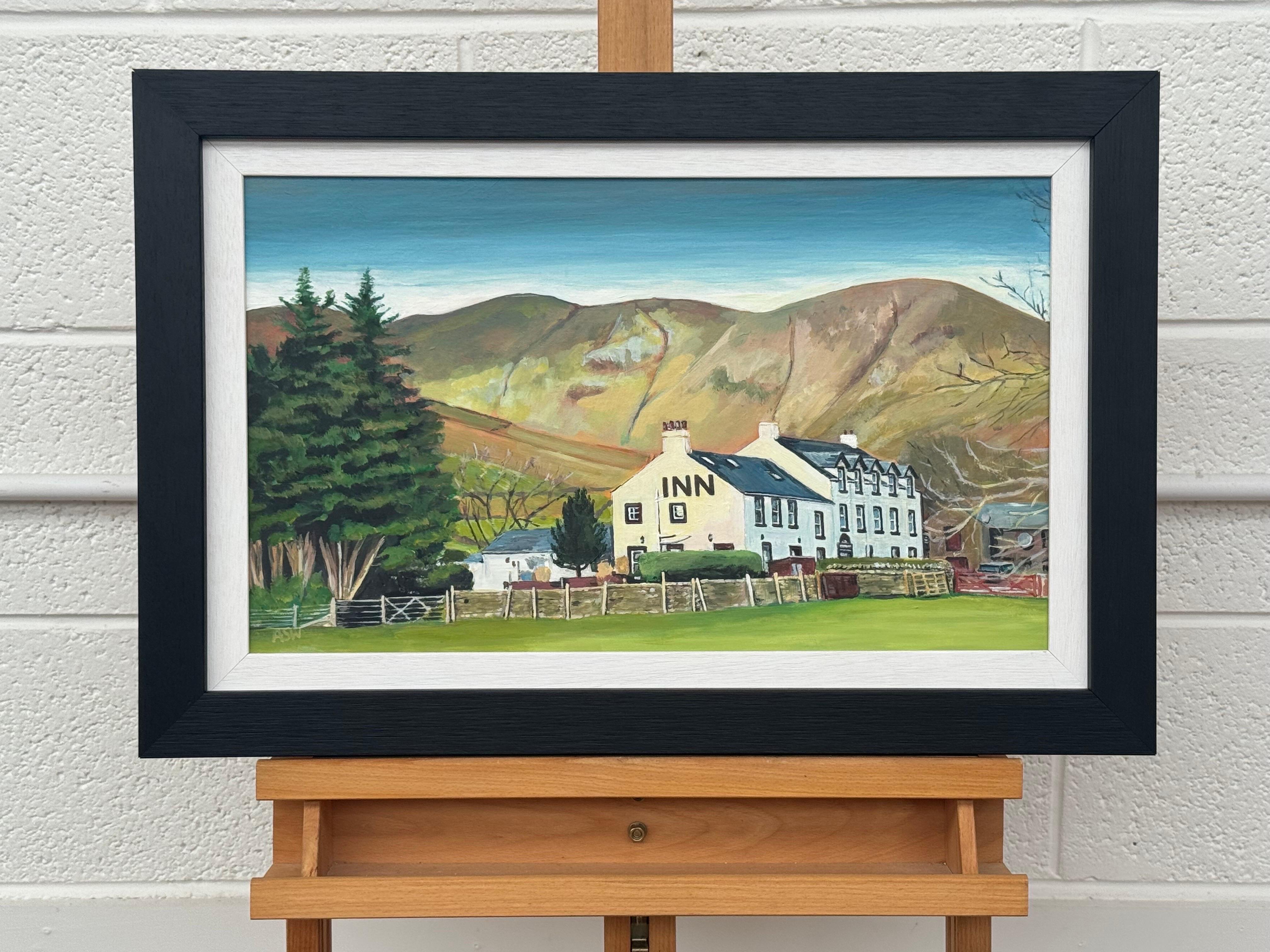 Quadro della locanda Wasdale Head nel Lake District in Inghilterra realizzato da un artista britannico - 2A - Painting Contemporaneo di Angela Wakefield