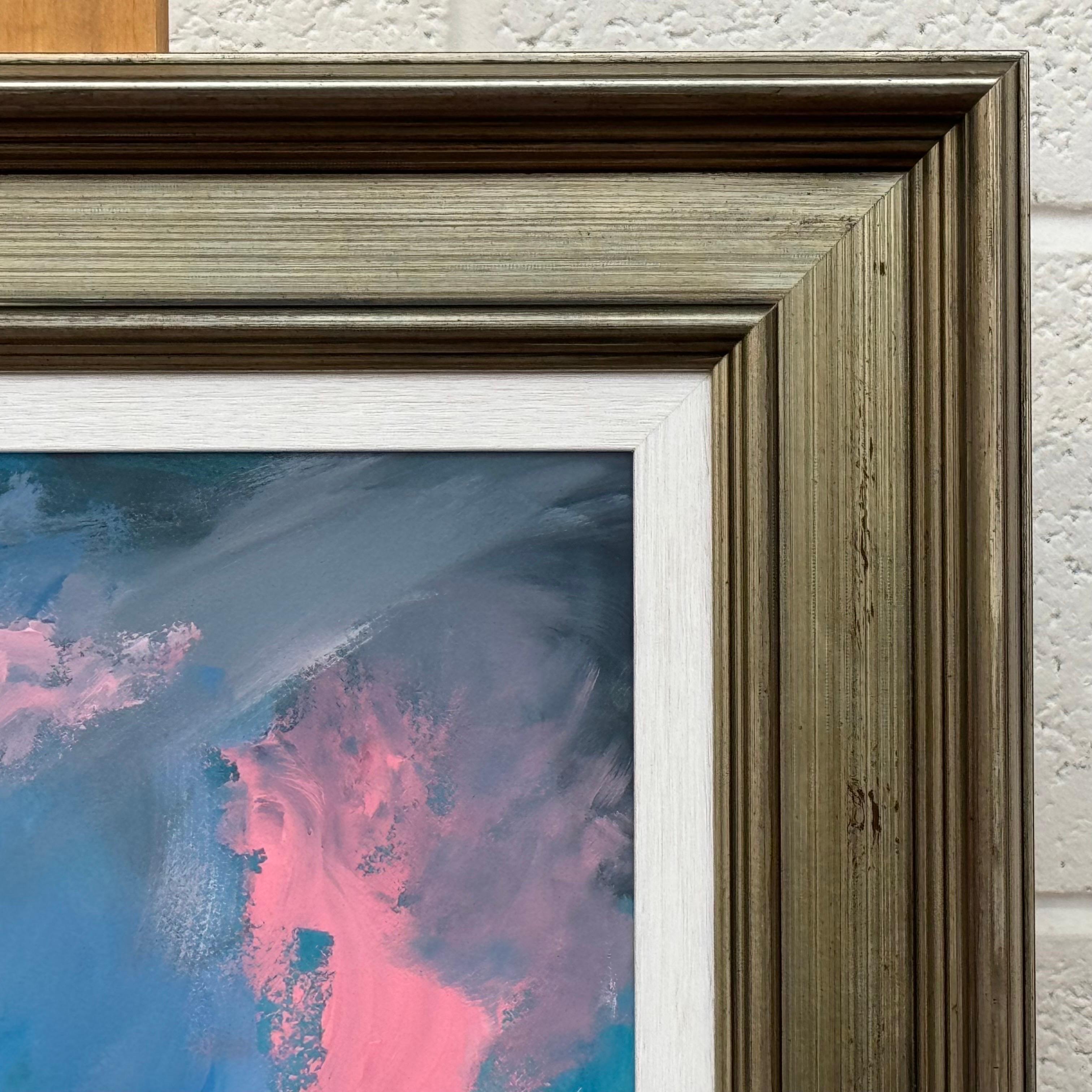 Arte astratta rosa, blu e bianca in una cornice di bronzo dell'artista britannico contemporaneo in vendita 11
