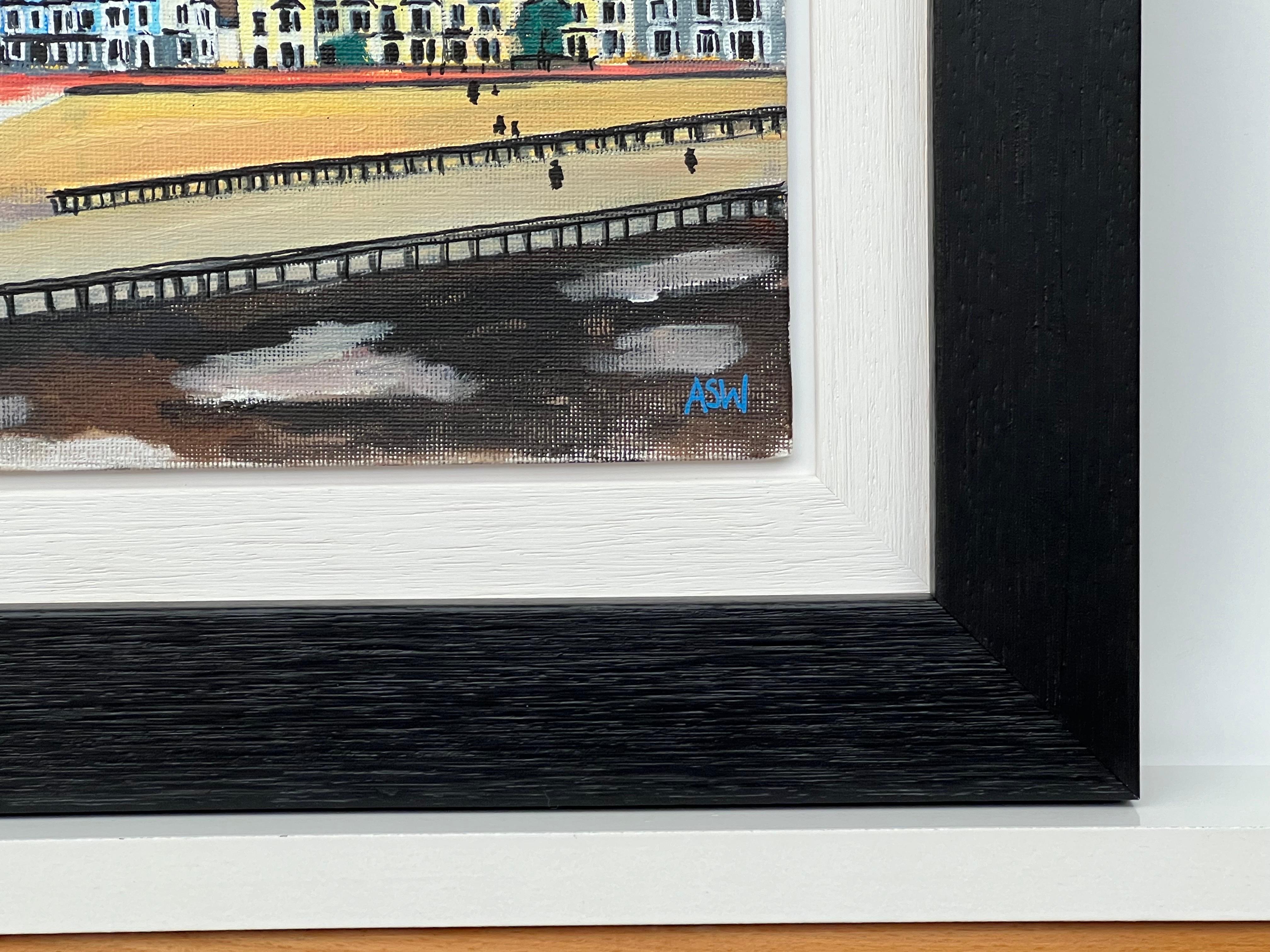 Studio pittorico in miniatura del lungomare di Llandudno, località di villeggiatura britannica di epoca vittoriana, nel Galles settentrionale, realizzato dall'artista contemporanea Angela Wakefield

L'arte misura 8 x 8 pollici
La cornice misura 13 x