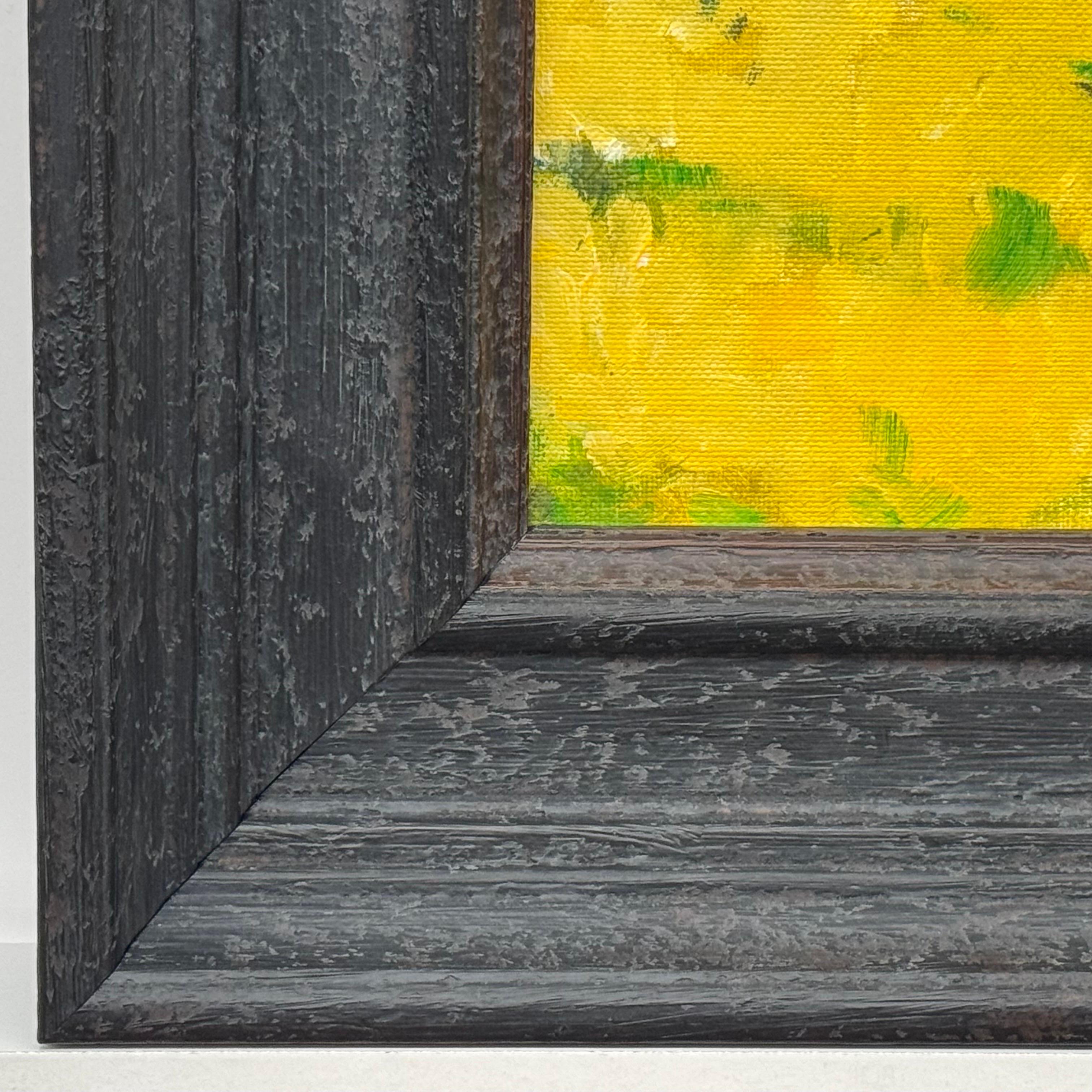 Lienzo Abstracto Pequeño con Campo Amarillo y Cielo Dorado de Artista Contemporáneo 3