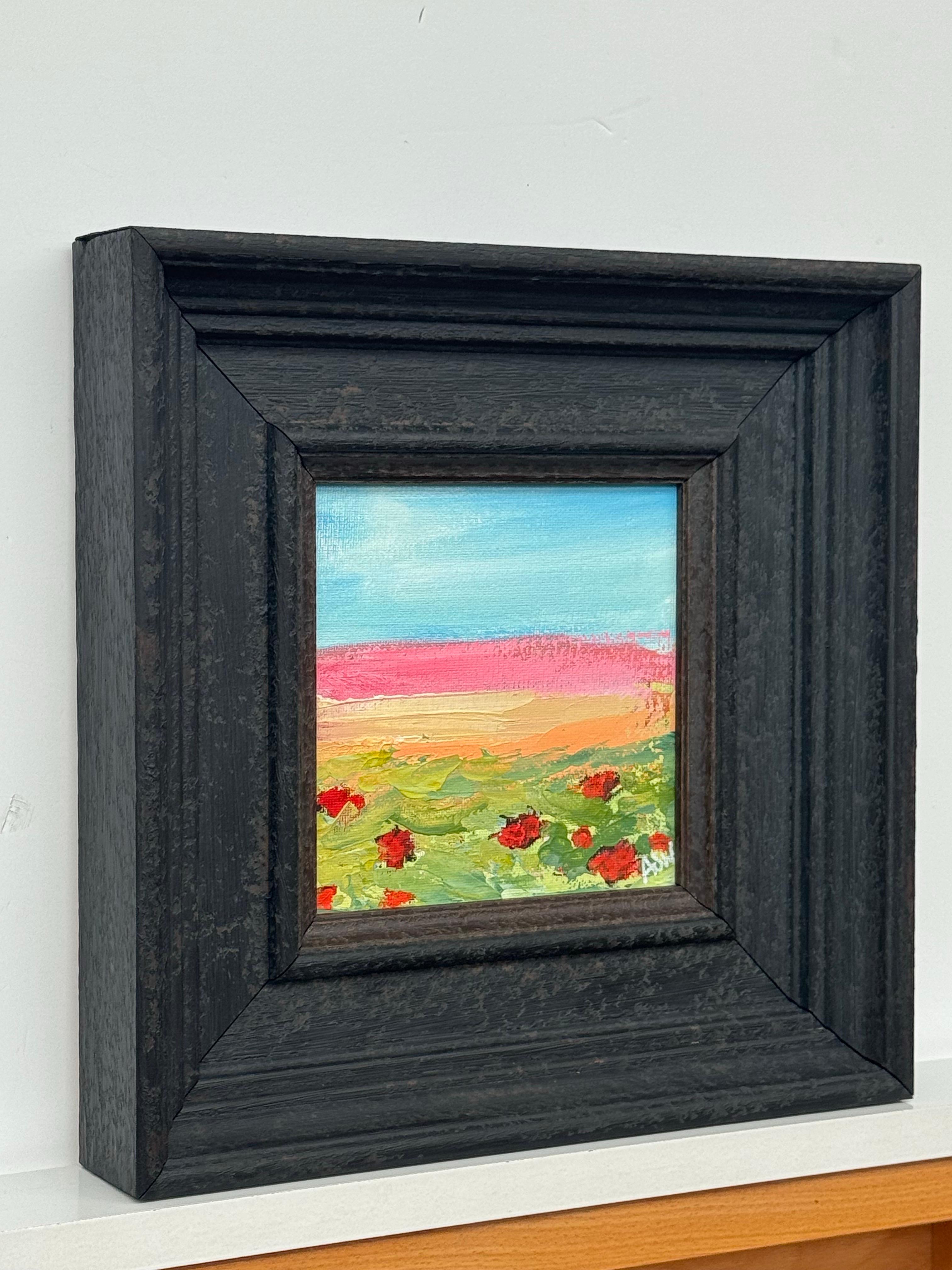 Petite toile abstraite carrée Étude d'un champ de coquelicots rouges par un artiste contemporain - Painting de Angela Wakefield