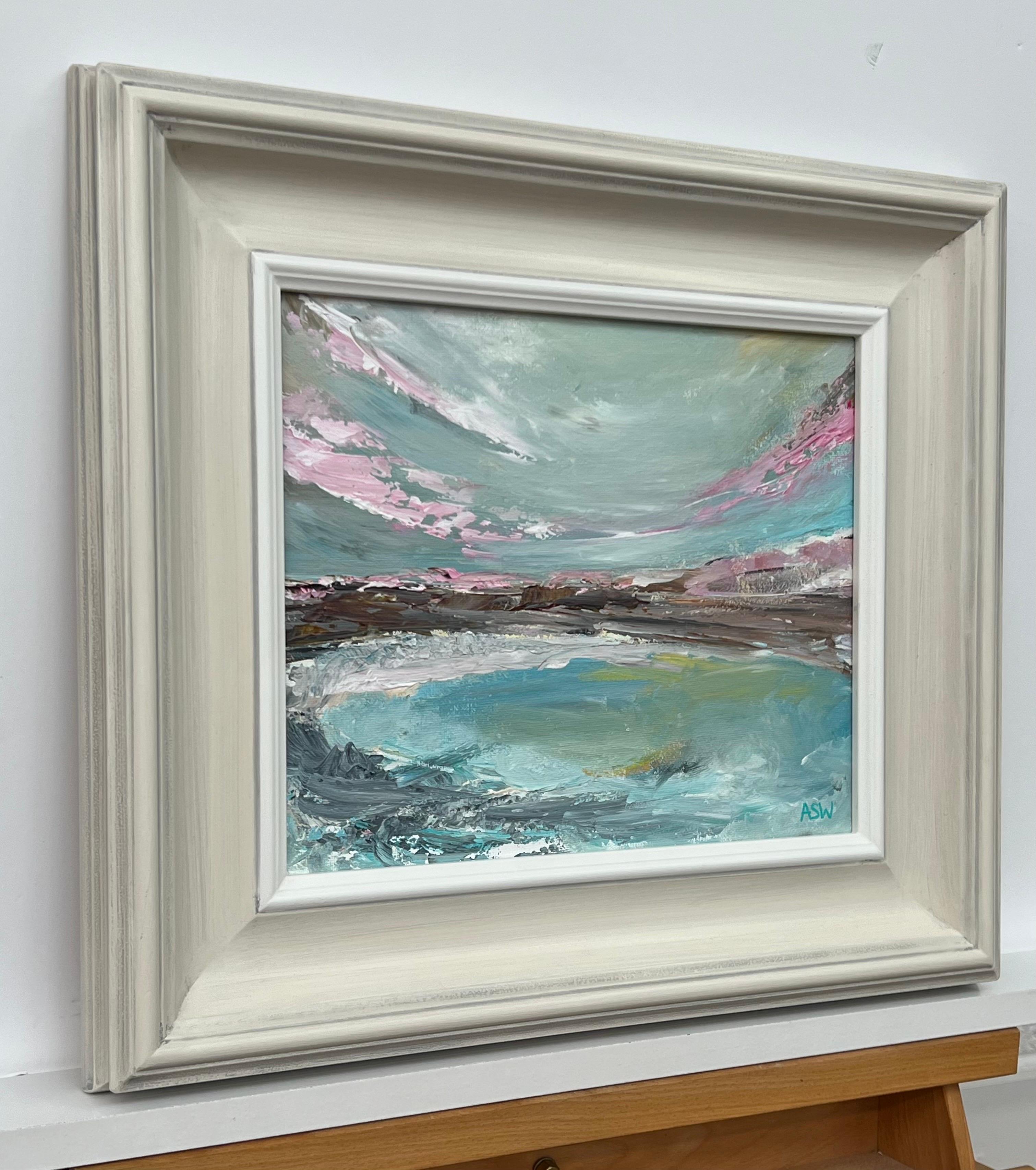 Tranquil Reflections - Sereno paesaggio marino astratto costiero di un artista britannico - Painting di Angela Wakefield