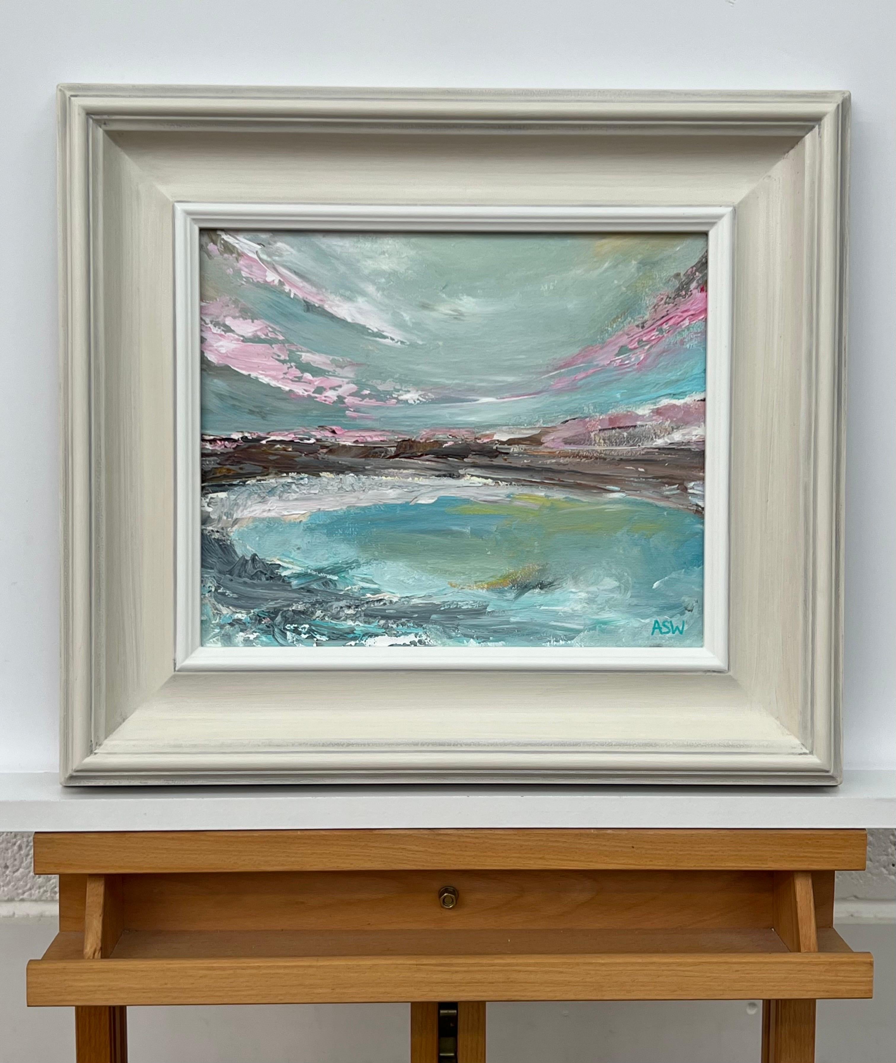 Tranquil Reflections - Sereno paesaggio marino astratto costiero di un artista britannico - Painting Contemporaneo di Angela Wakefield