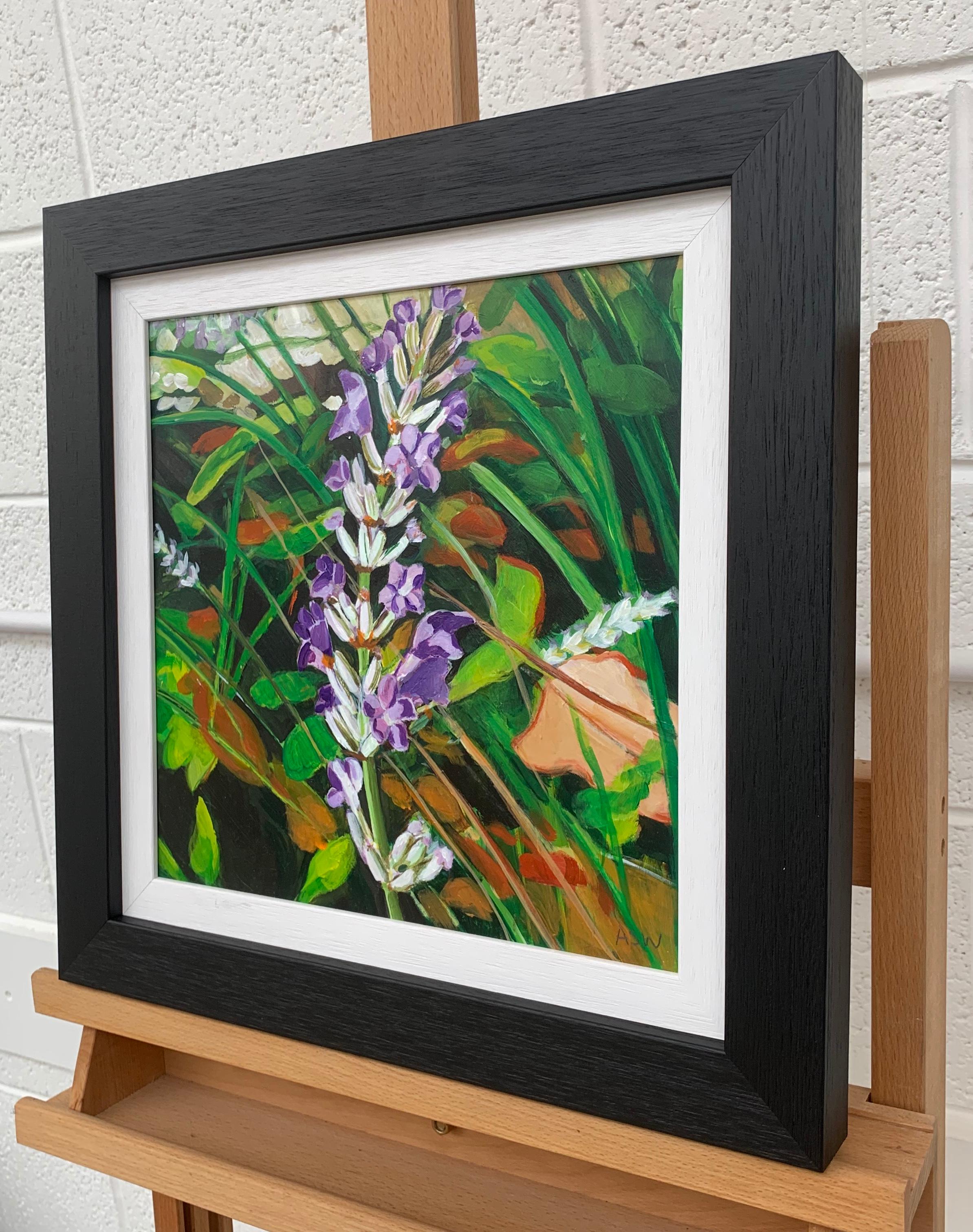 Peinture colorée de l'artiste britannique « Wild Flowers in English Country Garden » - Noir Still-Life Painting par Angela Wakefield
