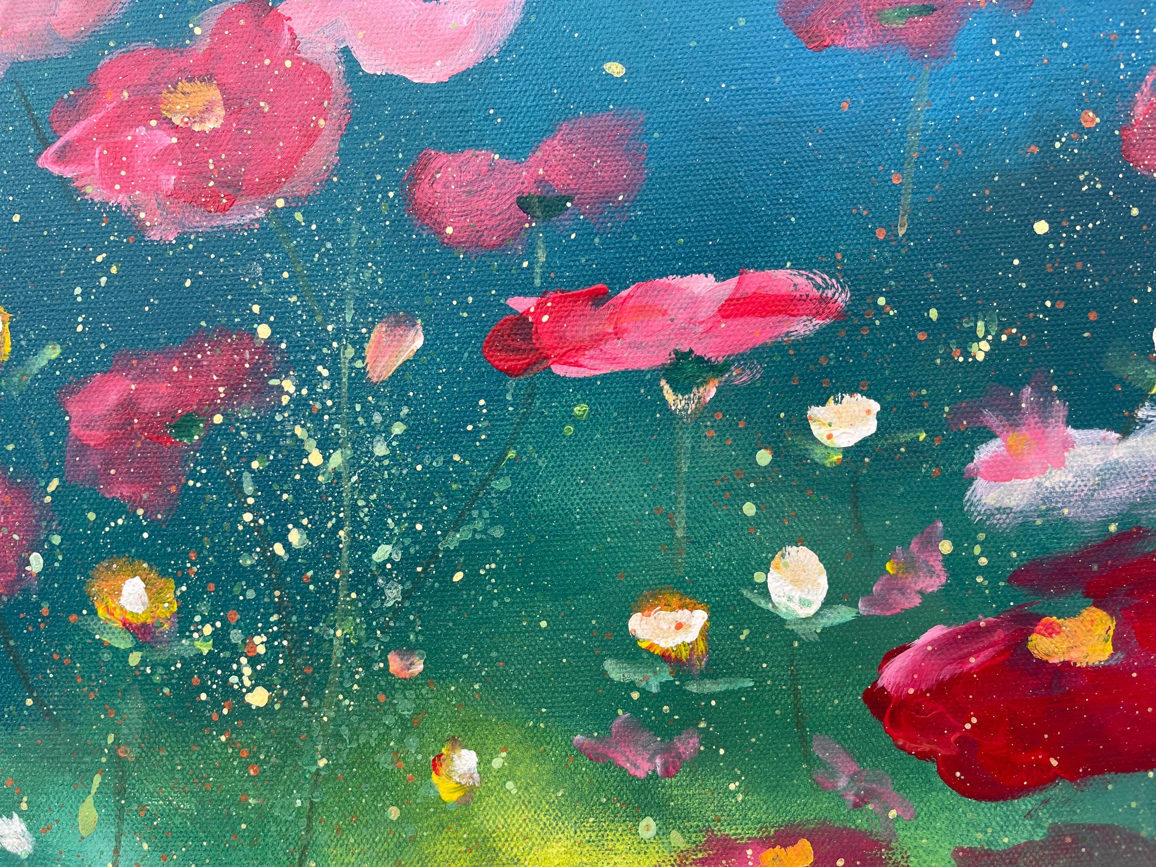 Fleurs rouges sauvages sur turquoise et verts - Abstrait de l'artiste britannique contemporain en vente 9
