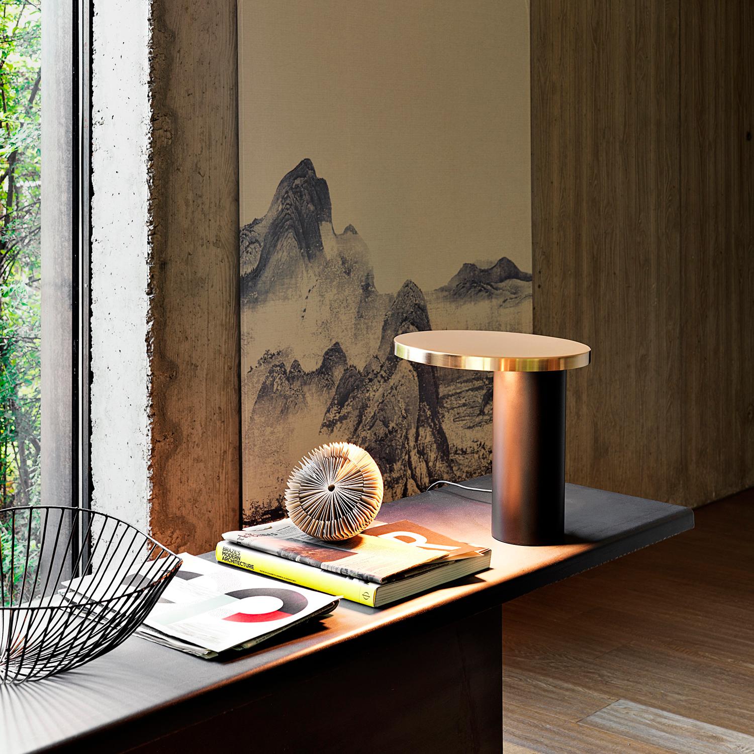 Mid-Century Modern Angeletti & Ruzza Table Lamp 'Cylinda' Satin Gold by Oluce For Sale
