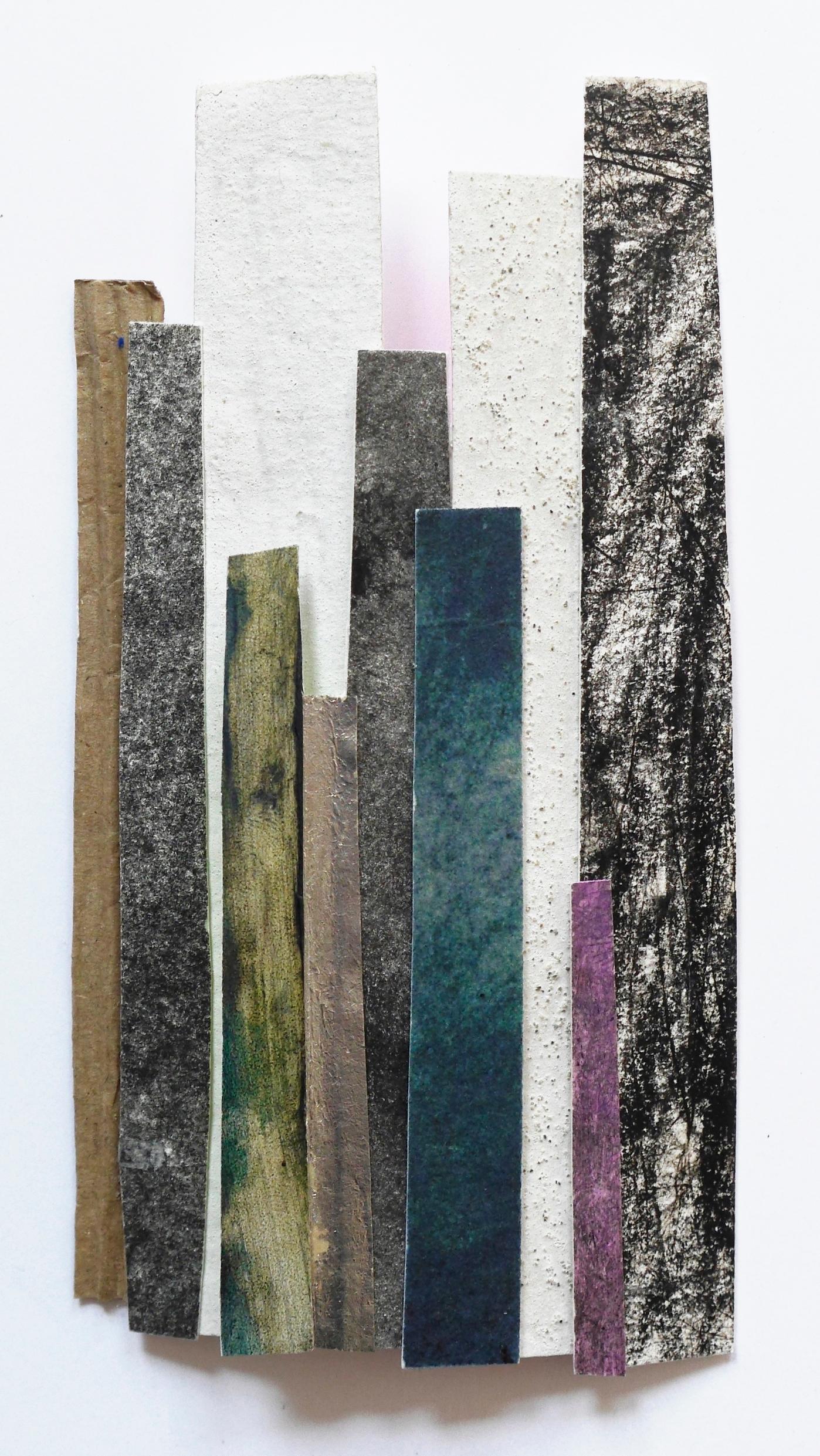 NY #3 - Gray Abstract Sculpture by Angelica Bergamini