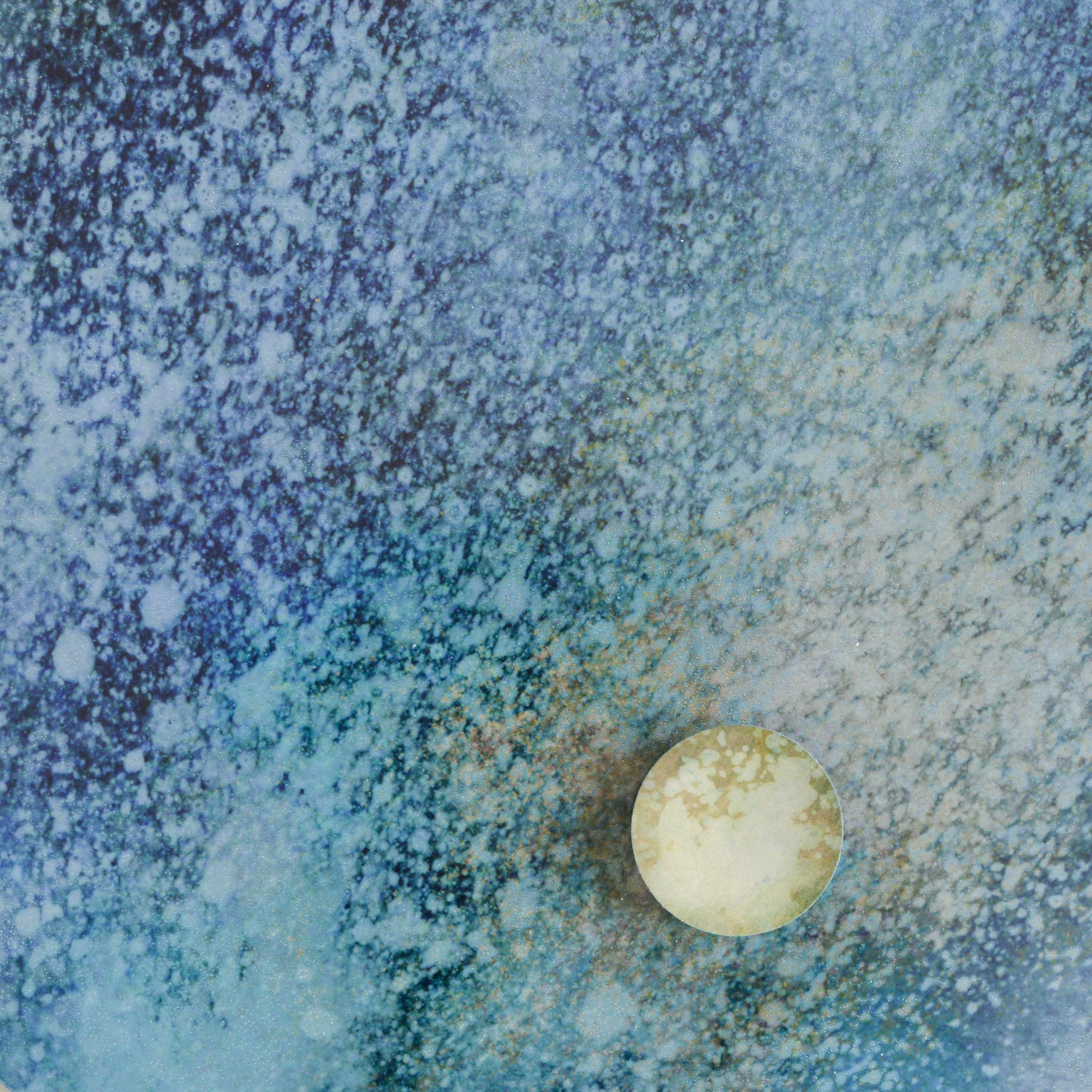 Originem #4
2018
Collage, Mixed media on repurposed Photogloss Premium Canson Infinity paper, Eposn Metallic photo paper glossy and brown paper ø 11 in ø 28 cm – 15 H x 15 W x 1 1⁄4 D in (framed)
(A detail of Originem 6 is included to show the rich