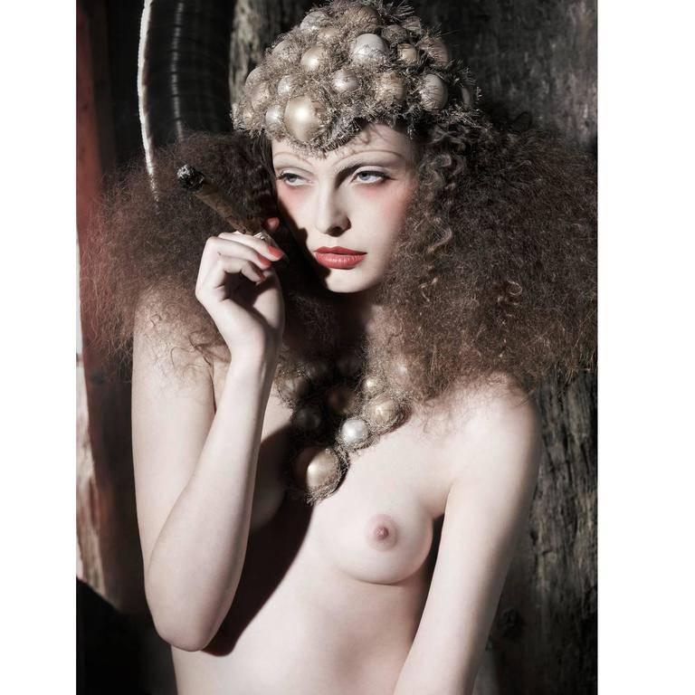 Angelika Buettner Nude Photograph – Alina - • # 4 von 6 - • 59 cm x 42 cm