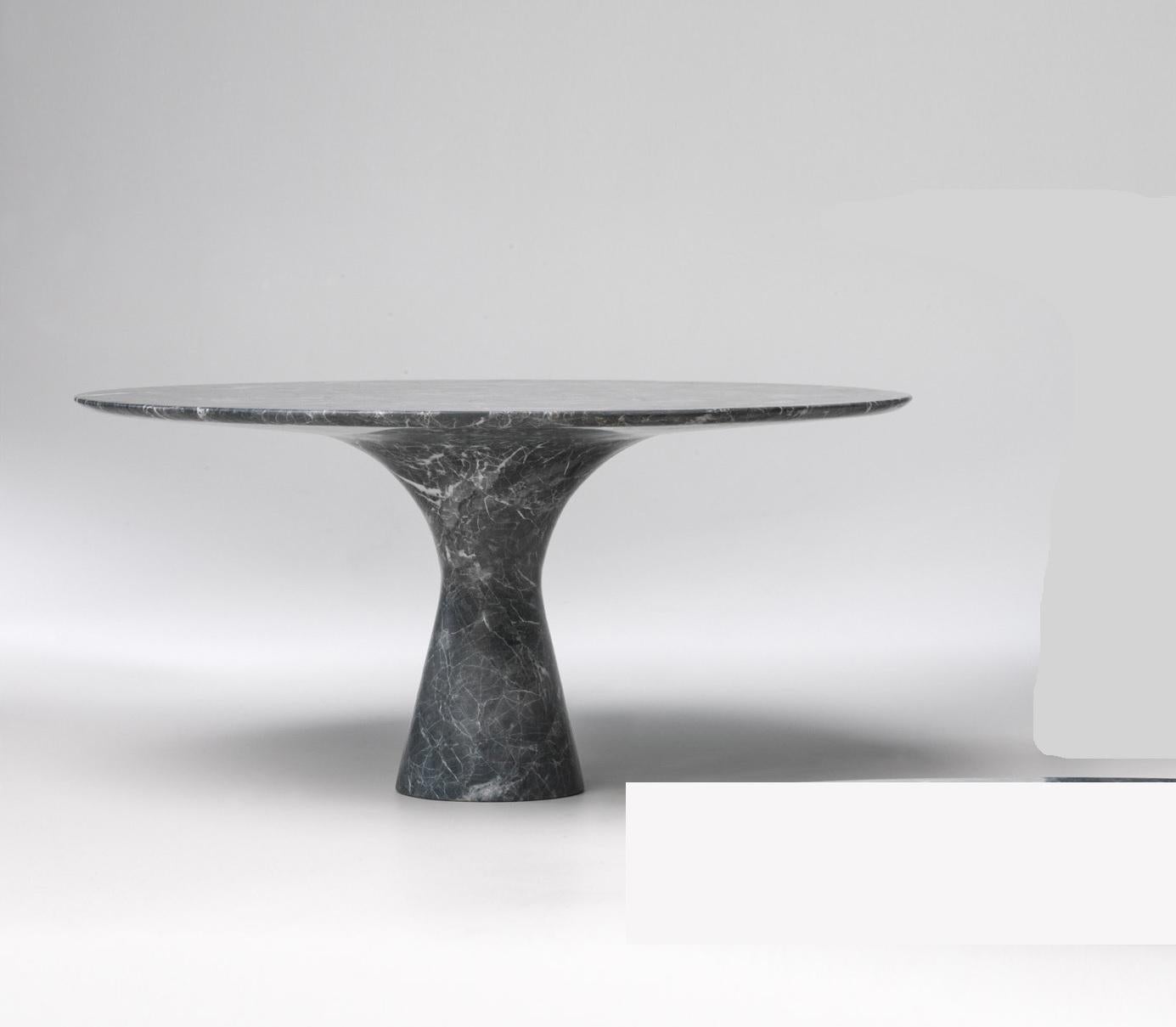 Refined Contemporary Marble 02 Grey Saint Laurent Marble Cake Stand
Signed by Leo Aerts.
Dimensions: Diameter 32 x H 15 cm 
Material: Grafite Marble
Technique: Polished, Carved. 
Available in Marble: Kyknos, Bianco Statuarietto, Grey Saint Laurent,
