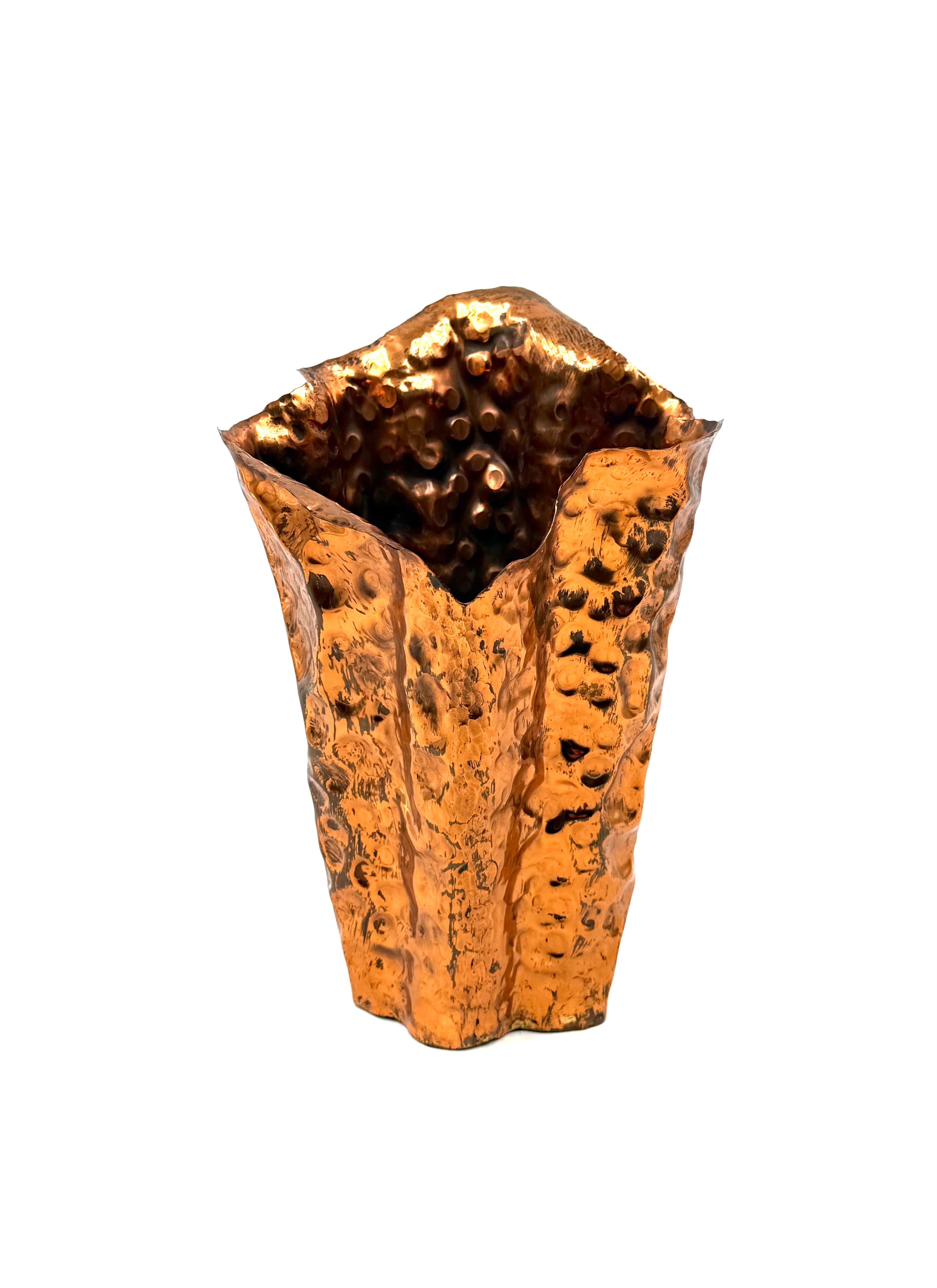 Mid-20th Century Angelo Bragalini, Mid-century copper vase, Bologna Italy 1960s For Sale