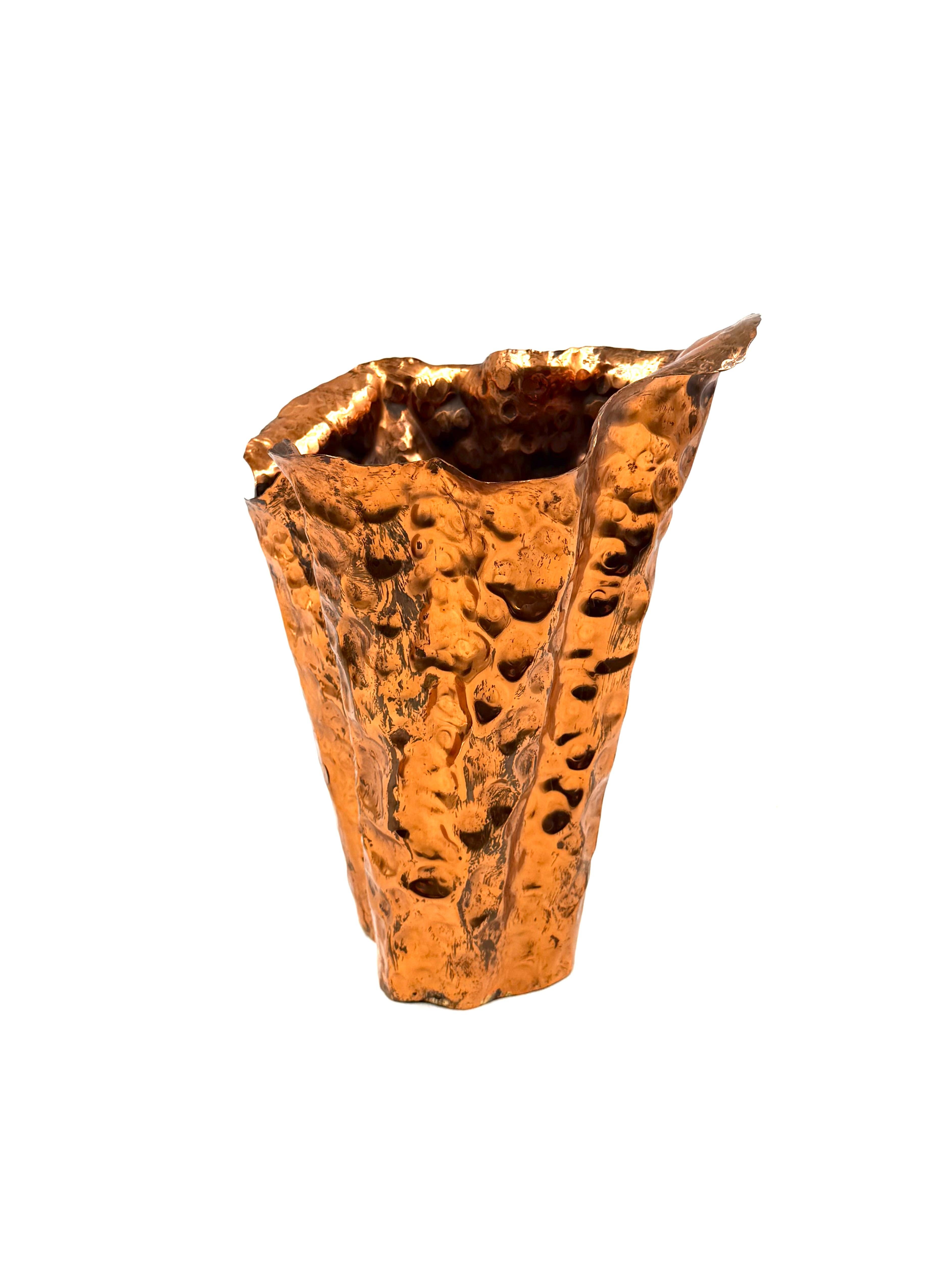 Angelo Bragalini, Mid-century copper vase, Bologna Italy 1960s For Sale 2