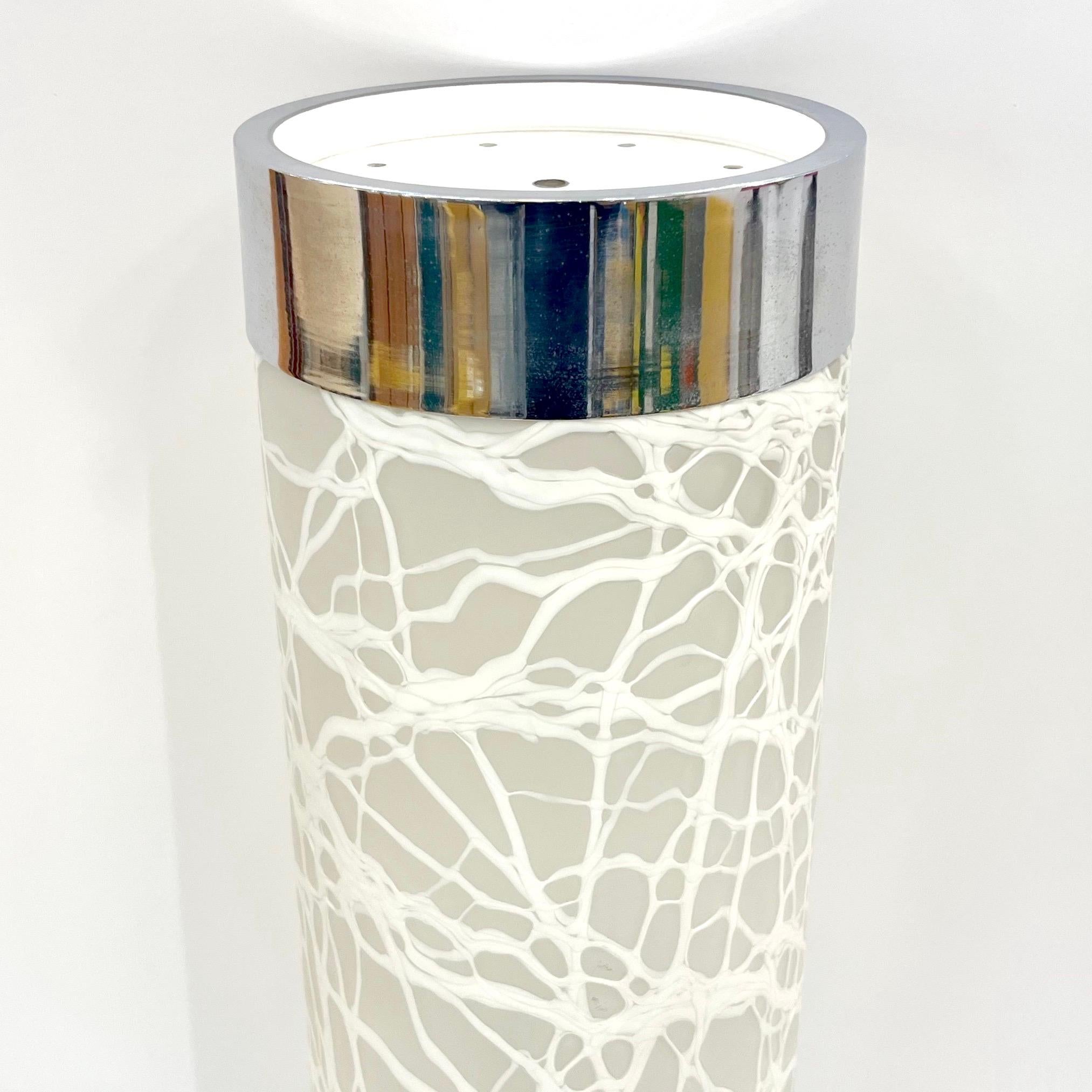 Galvanisé Angelo Brotto lampe Esperia vintage en verre de Murano tubulaire chromé blanc, années 1960 en vente