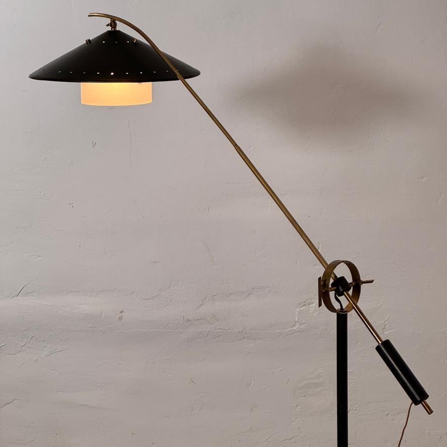 Lámpara de pie de contrapeso regulable Angelo Brotto para Esperia, Italia, 1954. en venta 8