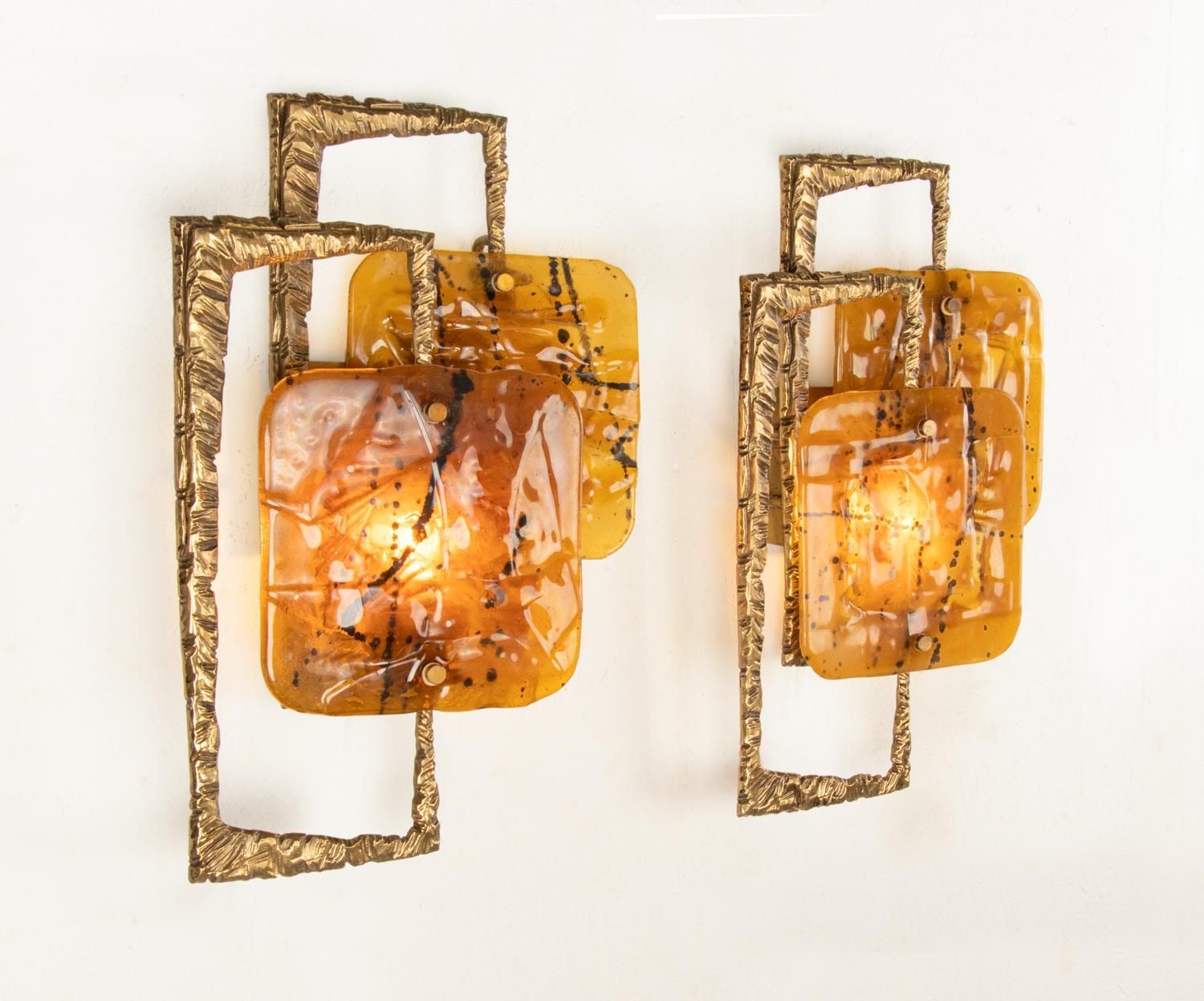 Mid-Century Modern Pair of Angelo Brotto Wall Sconces for Esperia Bronze & Murano Glass 1960s For Sale