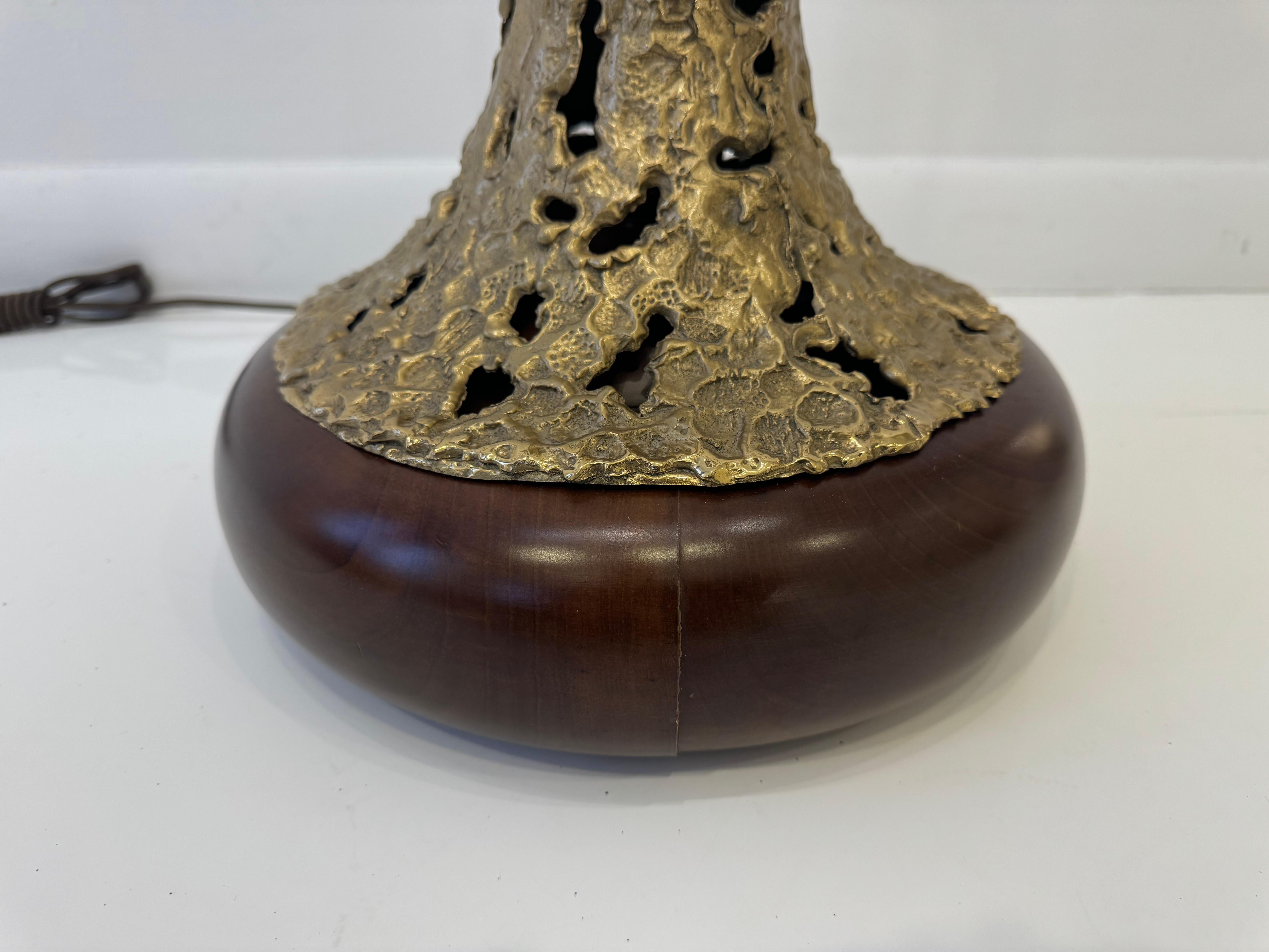 Late 20th Century Angelo Brotto Sculptural Bronze 1970 Italian Table Lamp Mid Century For Sale