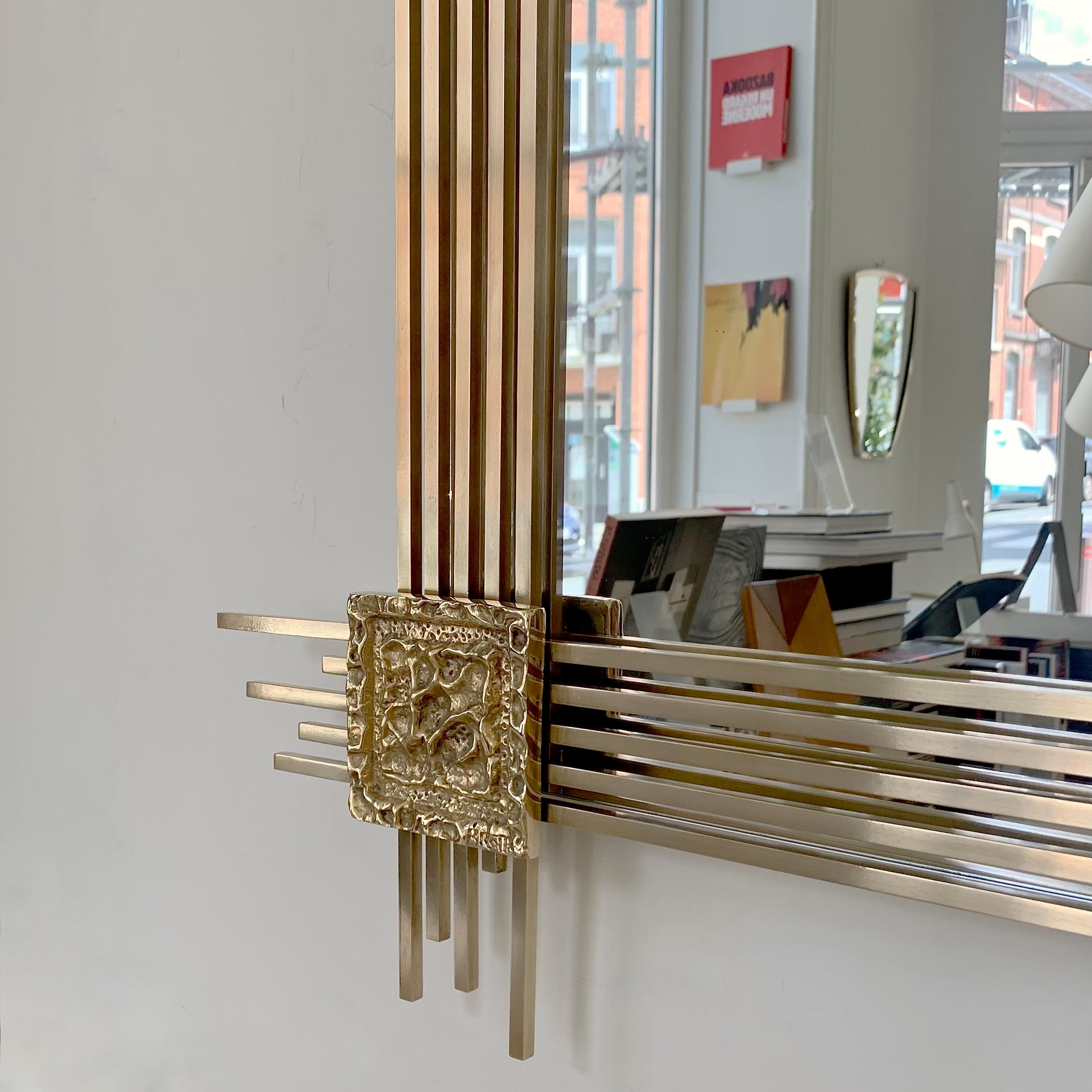 Espejo de pared de bronce firmado por Angelo Brotto para Esperia, hacia 1970, Italia. en venta 4