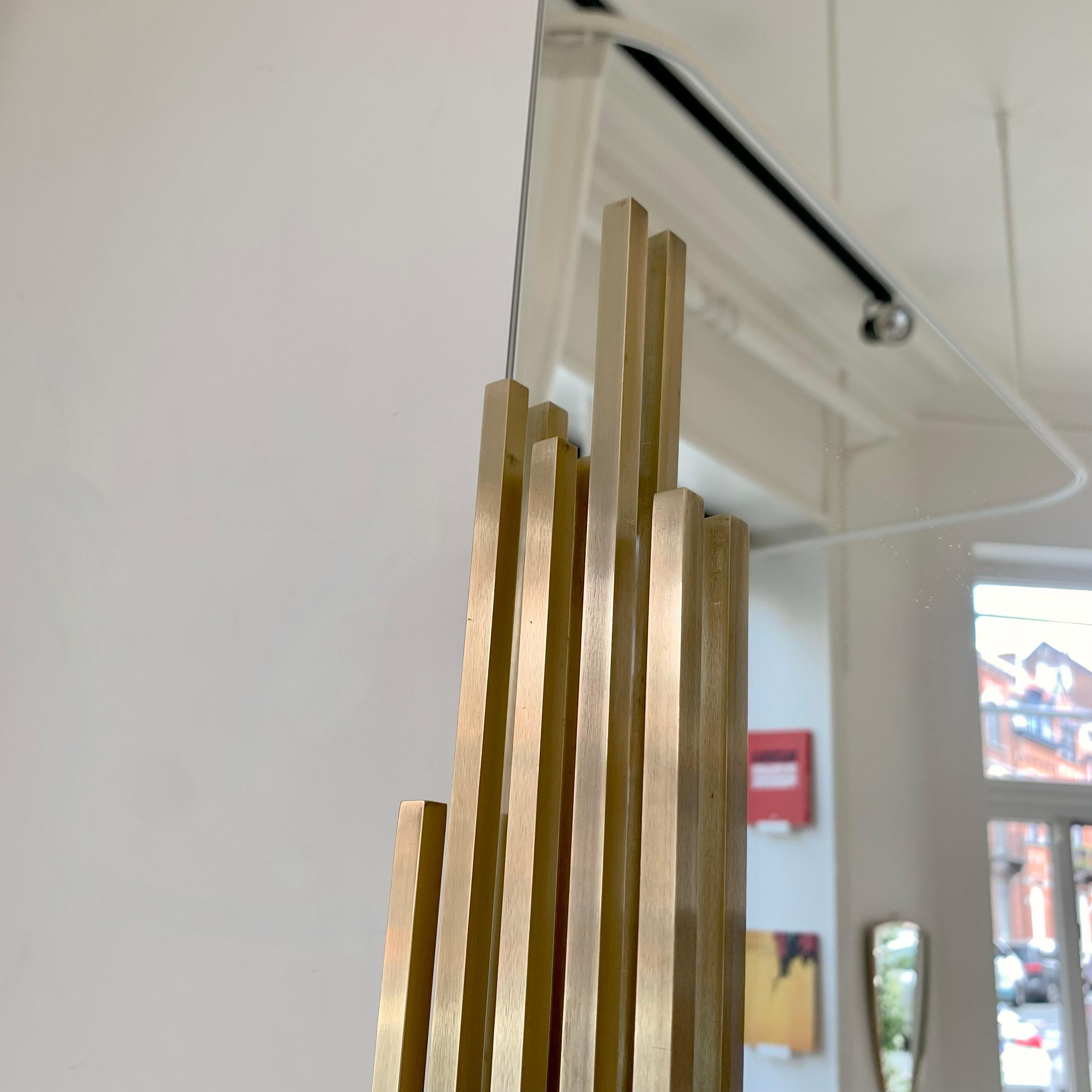 Espejo de pared de bronce firmado por Angelo Brotto para Esperia, hacia 1970, Italia. en venta 2