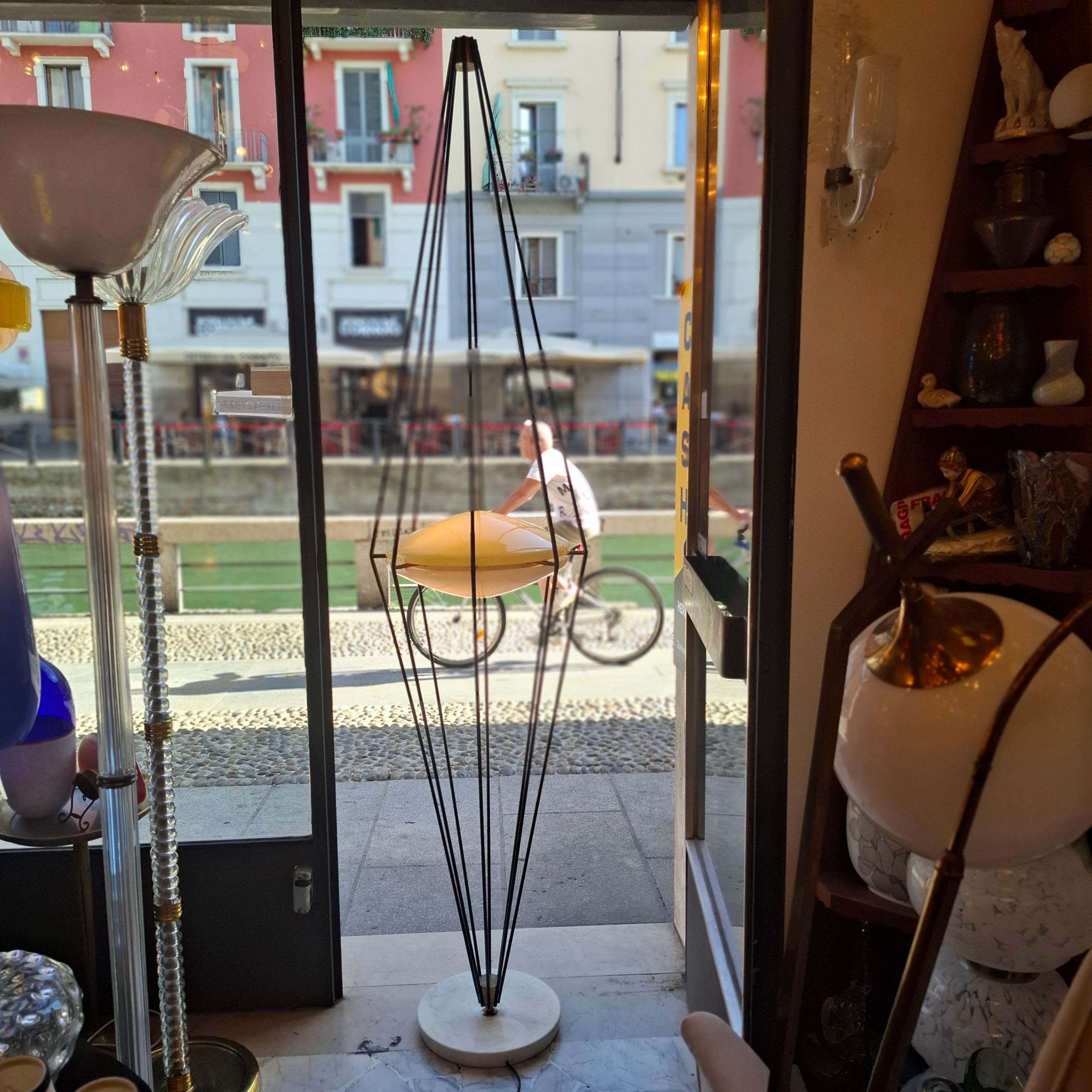 Angelo Lelii Arredoluce Stehleuchte Marbre Messing Eisen Plexiglas Siluro 1957 IT (Sonstiges) im Angebot