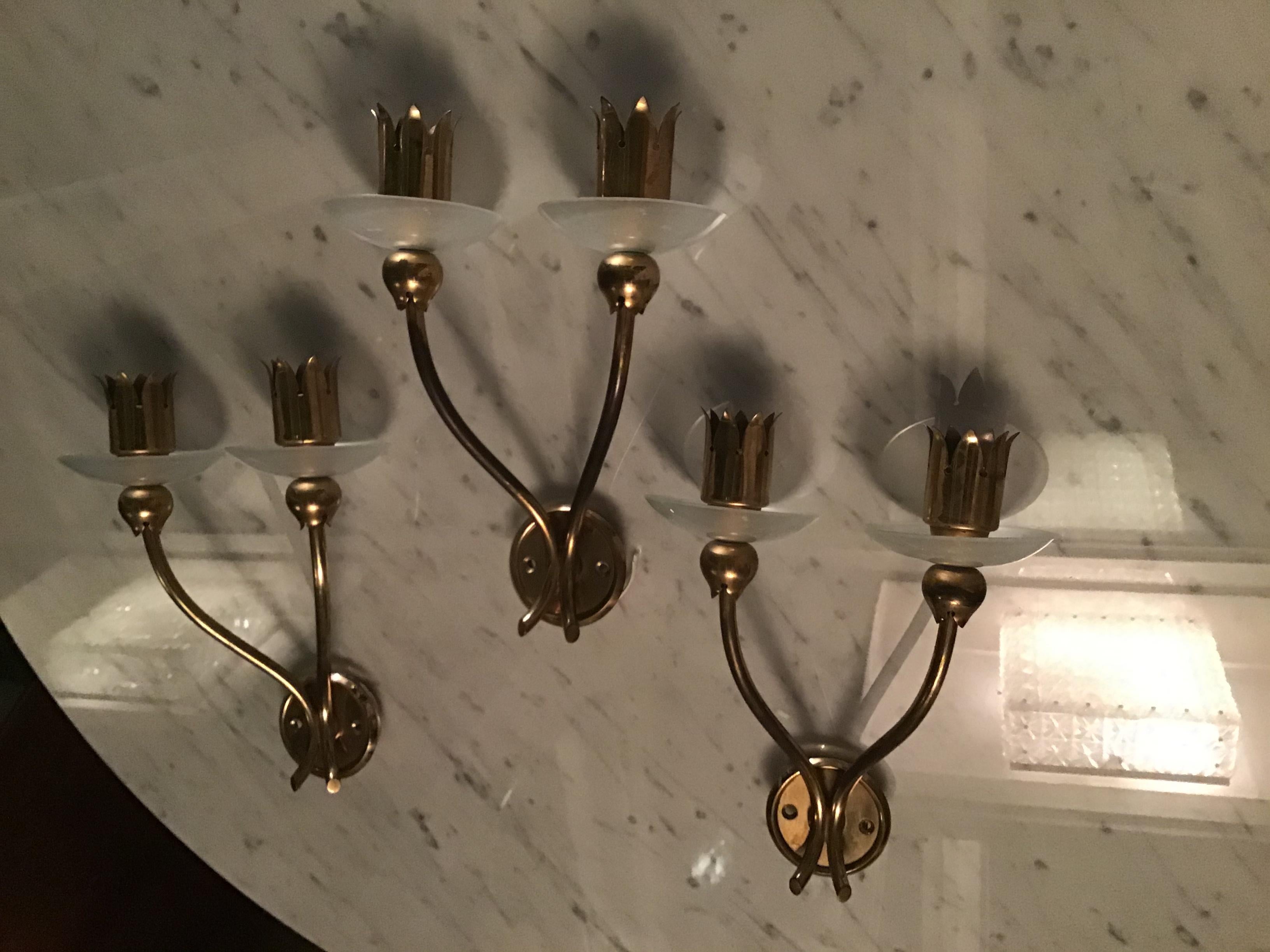 N tres lámparas de pared de Angelo Lelii en latón y cristal de 1950 Italia 