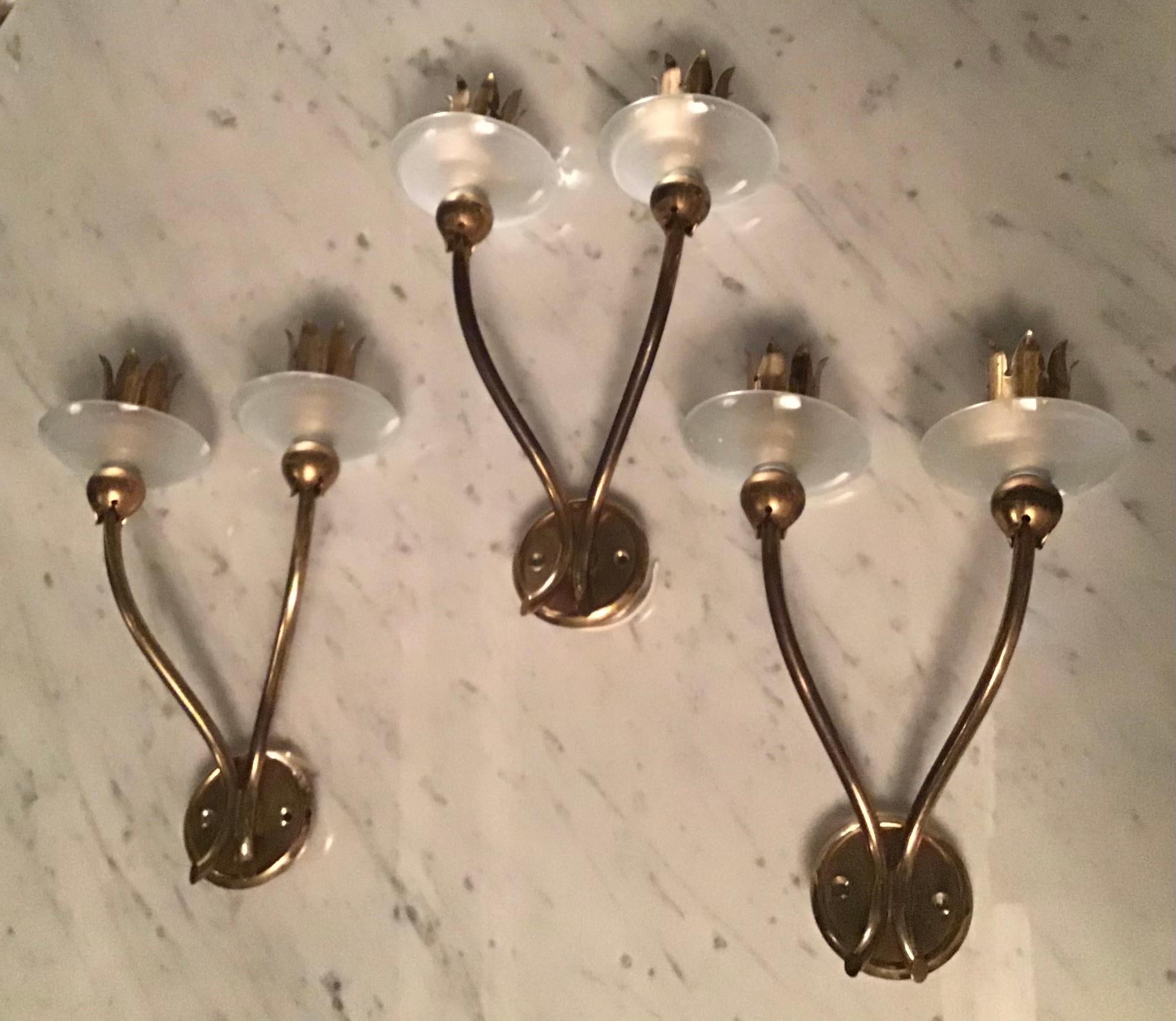 Angelo Lelii Arredoluce N 3 Apliques Latón Vidrio 1950 Italia Mid-20th Century en venta
