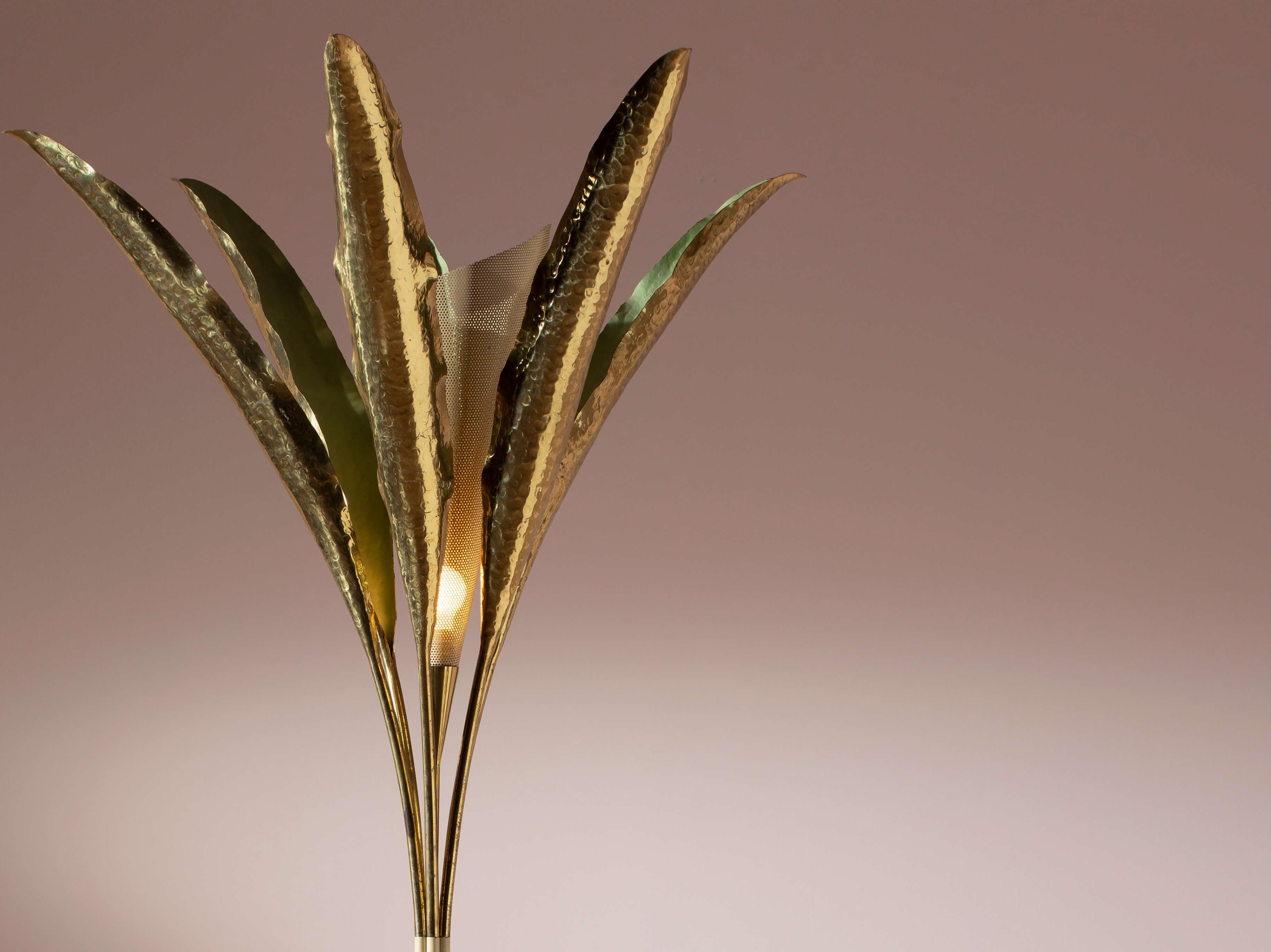 Angelo Lelii brass and metal floor lamp model 12383 by Arredoluce, Italy, 1950s In Good Condition For Sale In Chiavari, Liguria