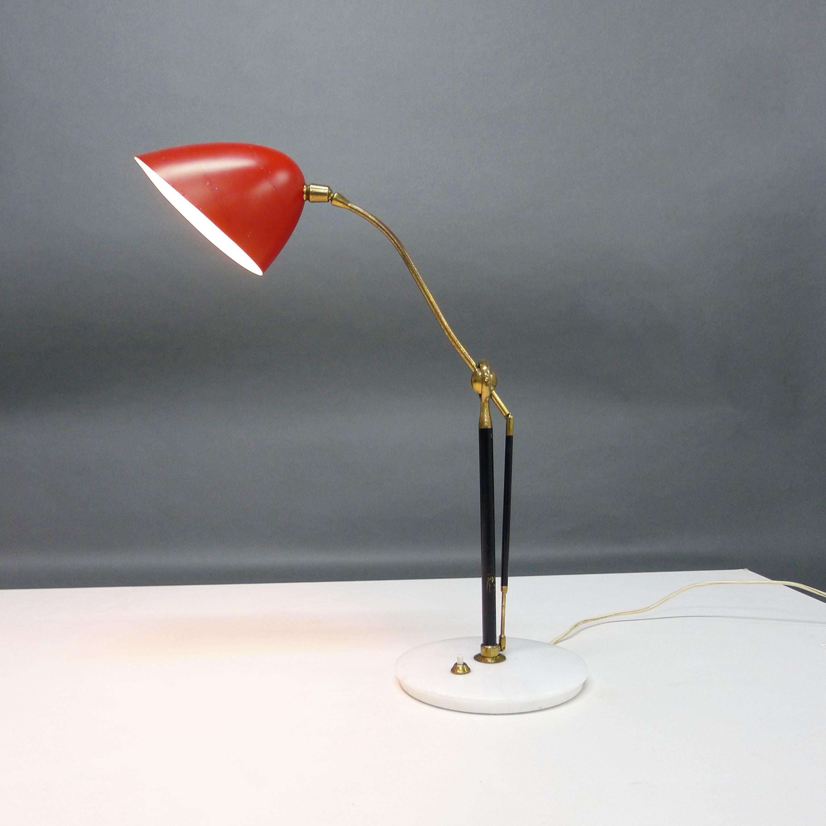 Mid-Century moderno Angelo Lelii, Lampada da tavolo o da scrivania, modello 12401, Arredoluce, Italia, circa 1952 in vendita