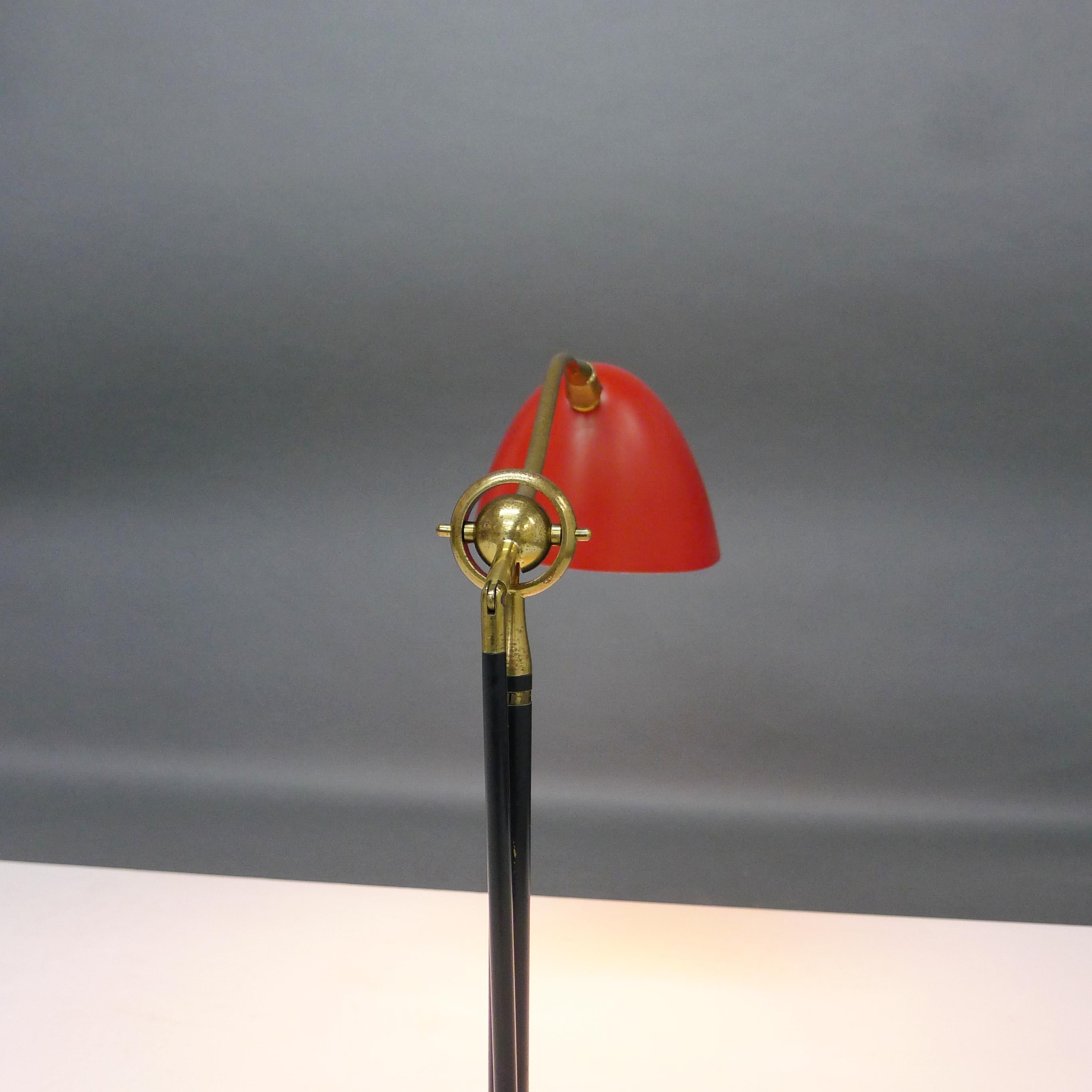 Italiano Angelo Lelii, Lampada da tavolo o da scrivania, modello 12401, Arredoluce, Italia, circa 1952 in vendita