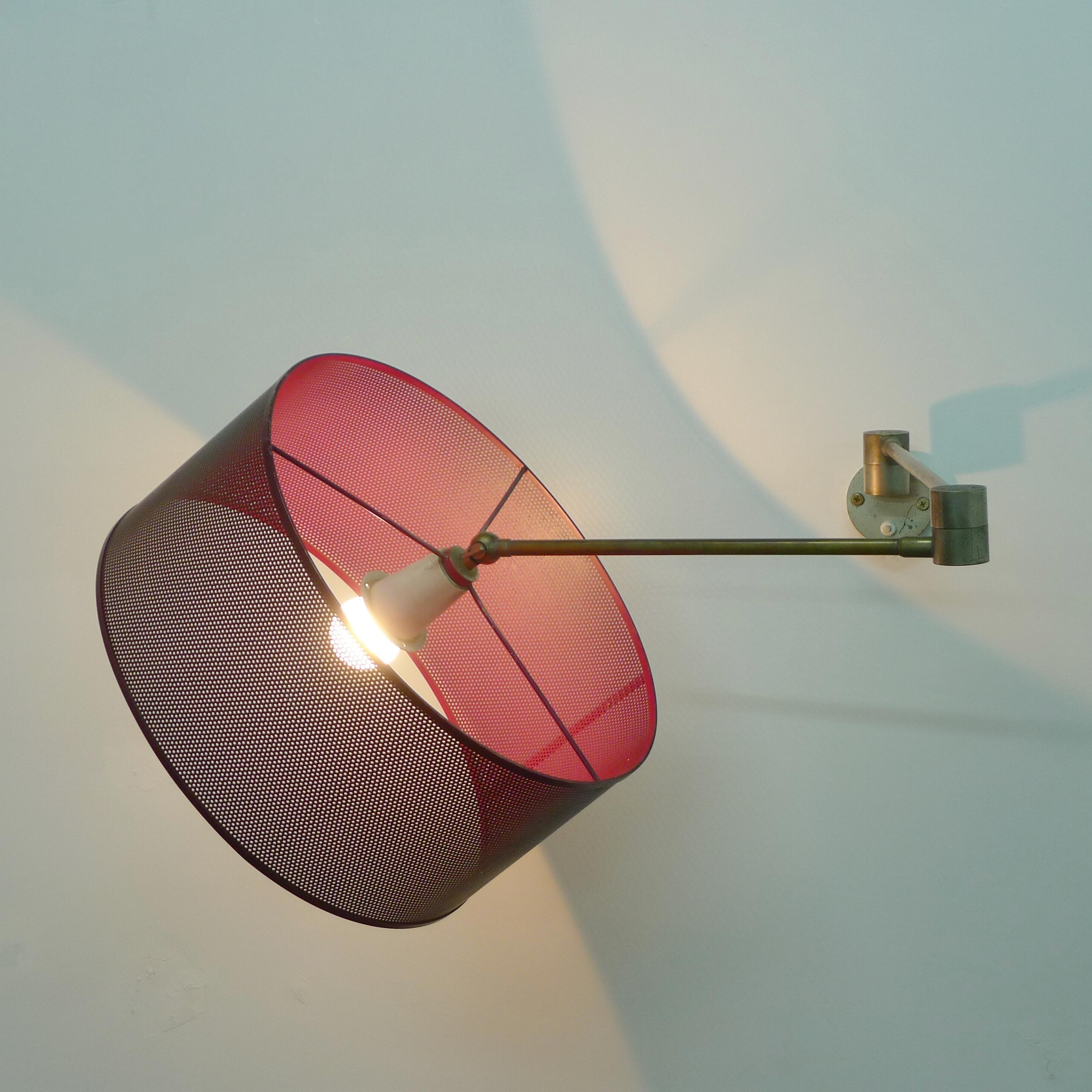 Angelo Lelii for Arredoluce, Adjustable Wall Light with Red Mesh Shade, 1950s For Sale 8