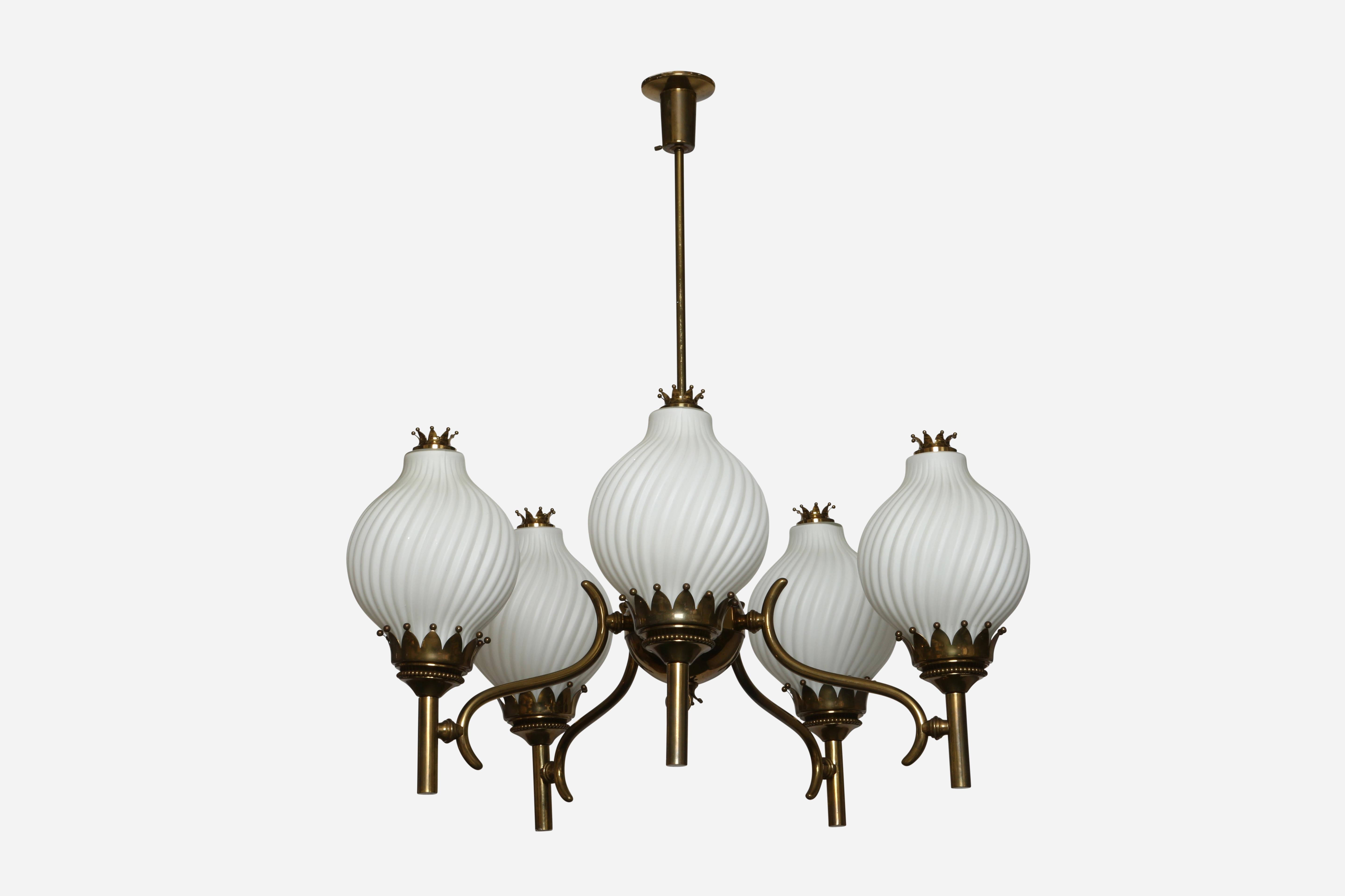Angelo Lelii for Arredoluce chandelier.
Model Tortiglioni
Rare, large and very impressive.
5 big shades, 13 inches in height each.
Warm brass patina
Takes 5 medium base bulbs.
Complimentary US rewiring upon request.
Overall drop