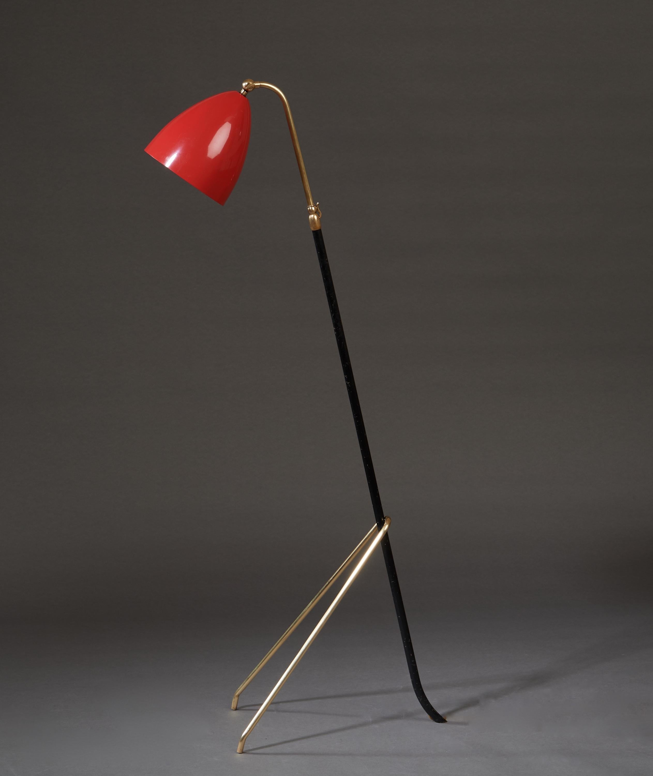 Angelo Lelii for Arredoluce Extendable Height Floor Lamp in Brass, Red Lacquer For Sale 4