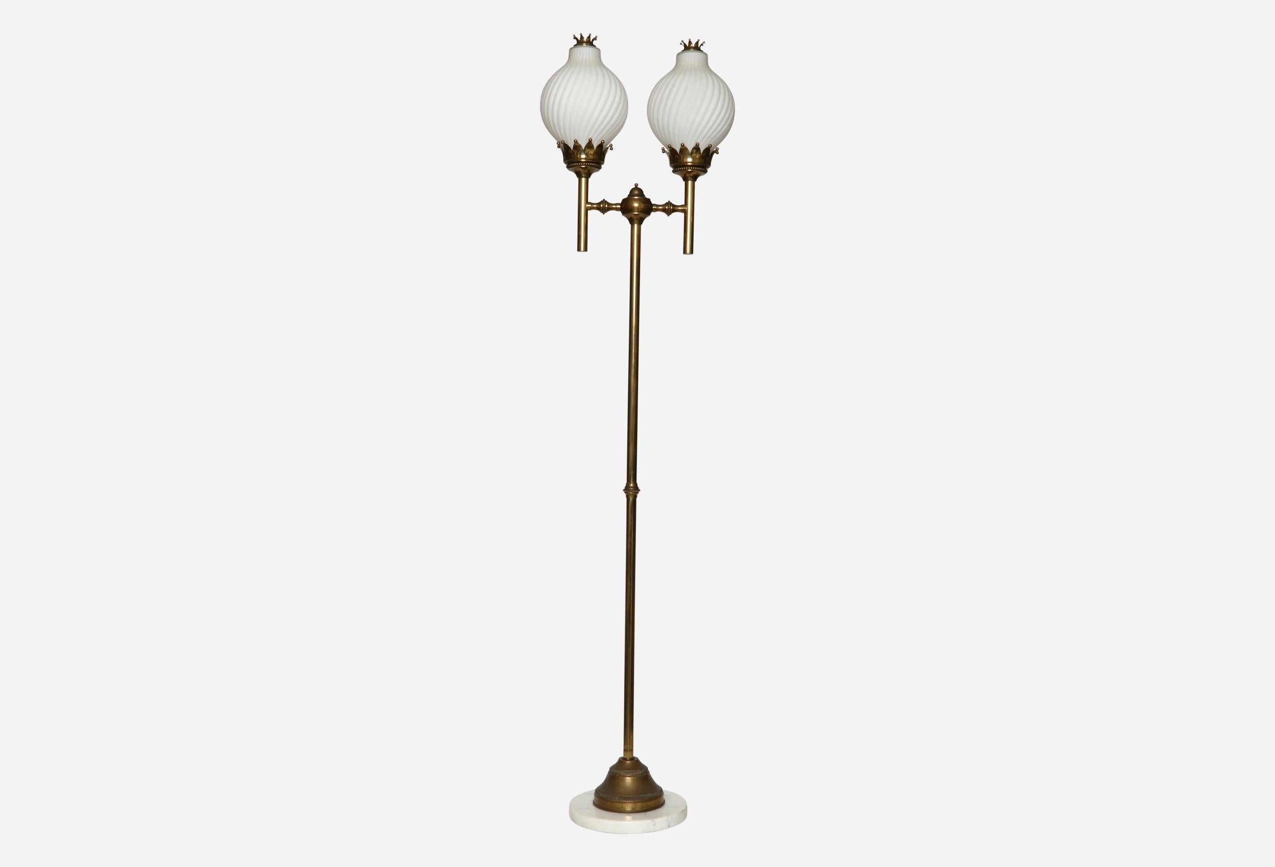 Angelo Lelii for Arredoluce chandelier.
Model Tortiglioni
Rare, large and very impressive.
2 big glass shades, 13 inches in height each.
Marble floor base.
Warm brass patina.
1 small dent on brass, see images.
Takes 2 medium base