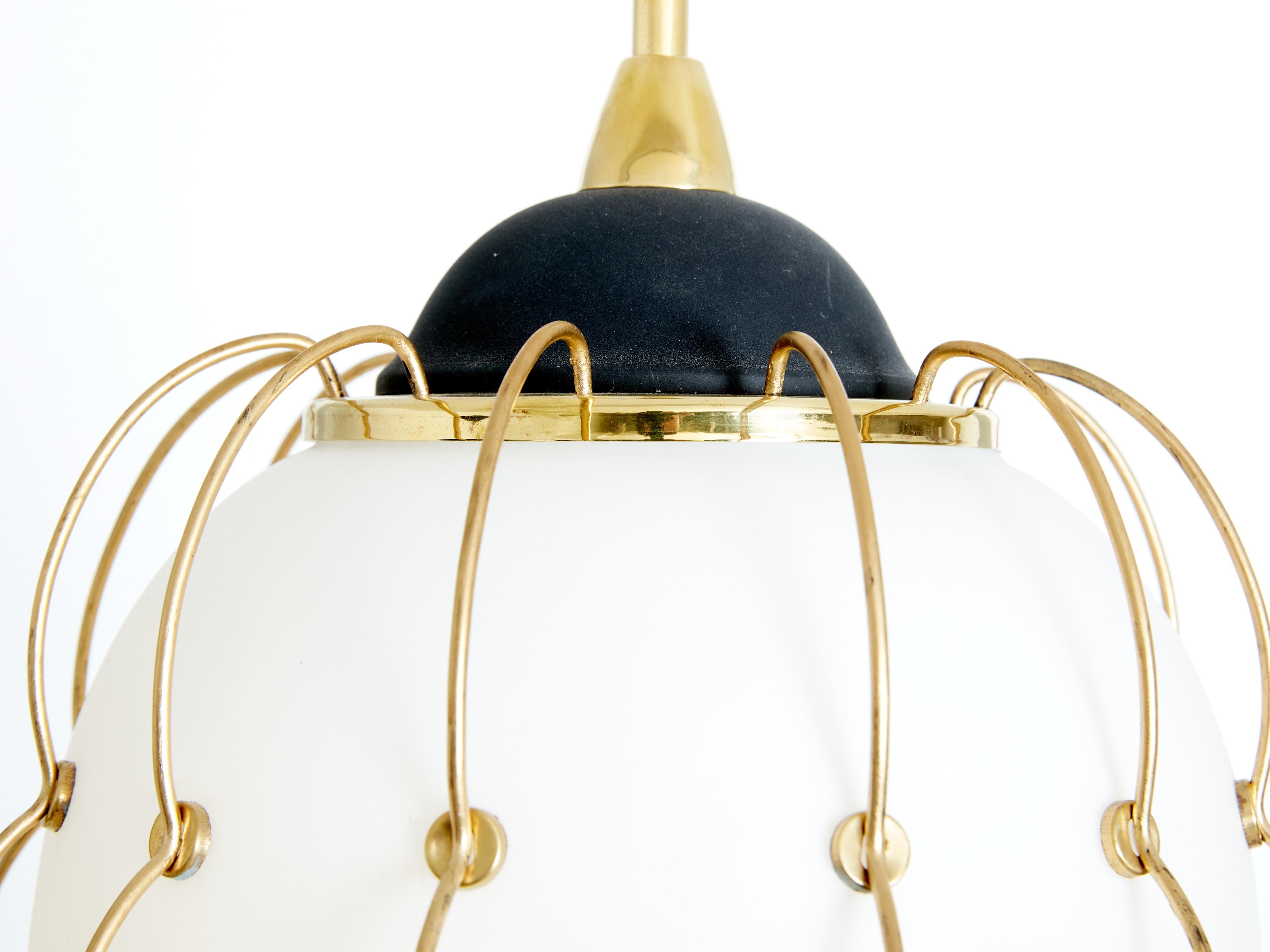 Angelo Lelii for Arredoluce opaline glass brass metal chandelier 1958 In Good Condition For Sale In Paris, IDF