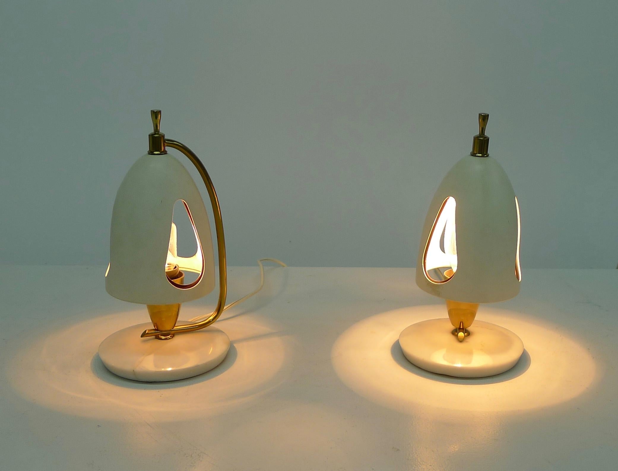 Alluminio Angelo Lelii per Arredoluce, Coppia di lampade da tavolo italiane, modello 12398, 1952 in vendita