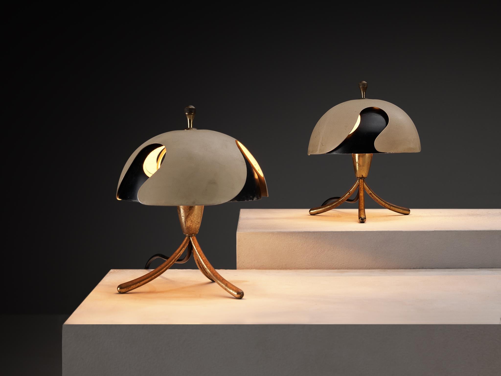 Angelo Lelii para Arredoluce Raro par de lámparas de mesa mediados del siglo XX en venta