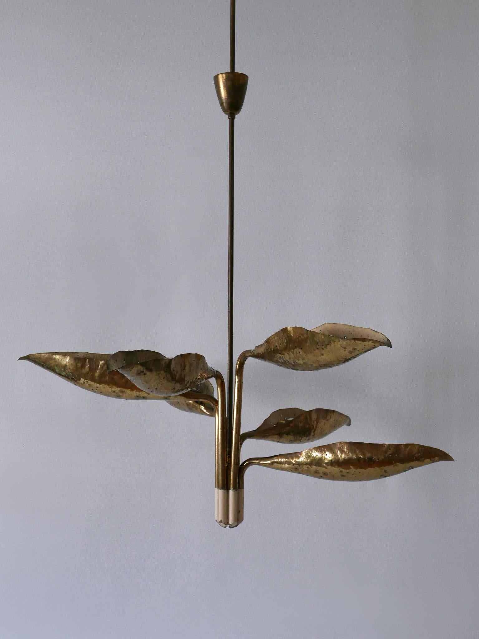 Angelo Lelii Perforated Brass Leaf Chandelier for Arredoluce Italy 1950s In Good Condition For Sale In Munich, DE