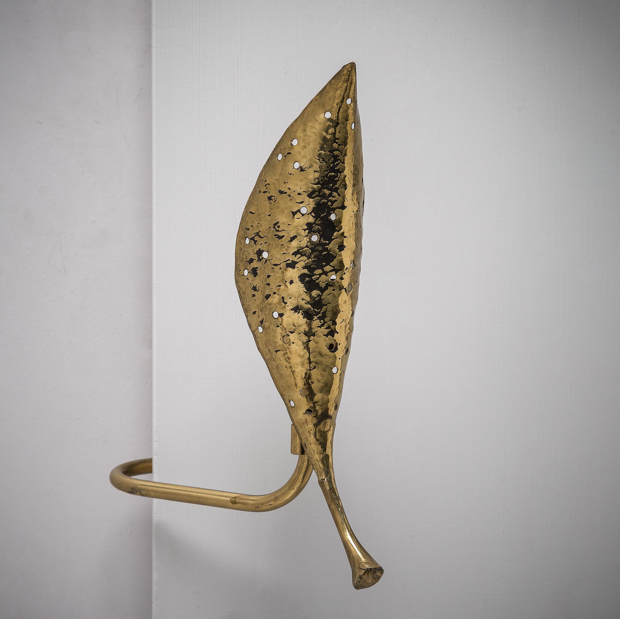Angelo Lelii ‘Leaf’ Wall Lamps in Hammered Brass 1