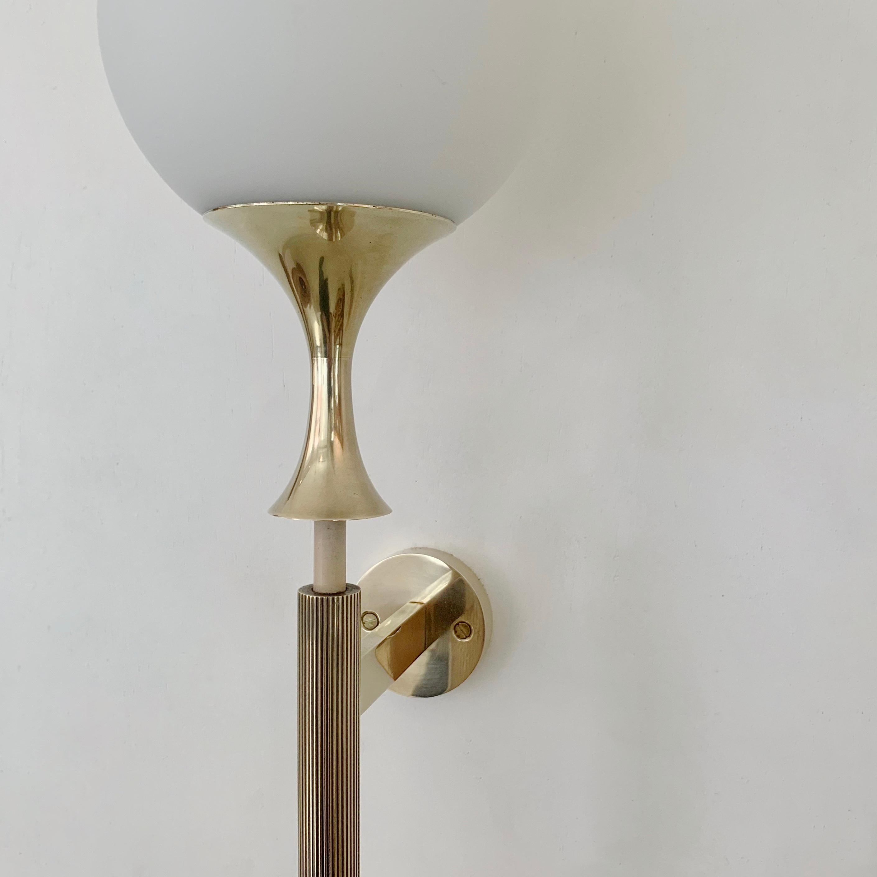 Angelo Lelii Coppia di lampade in ottone di Arredoluce, circa 1956, Italia. in vendita 3